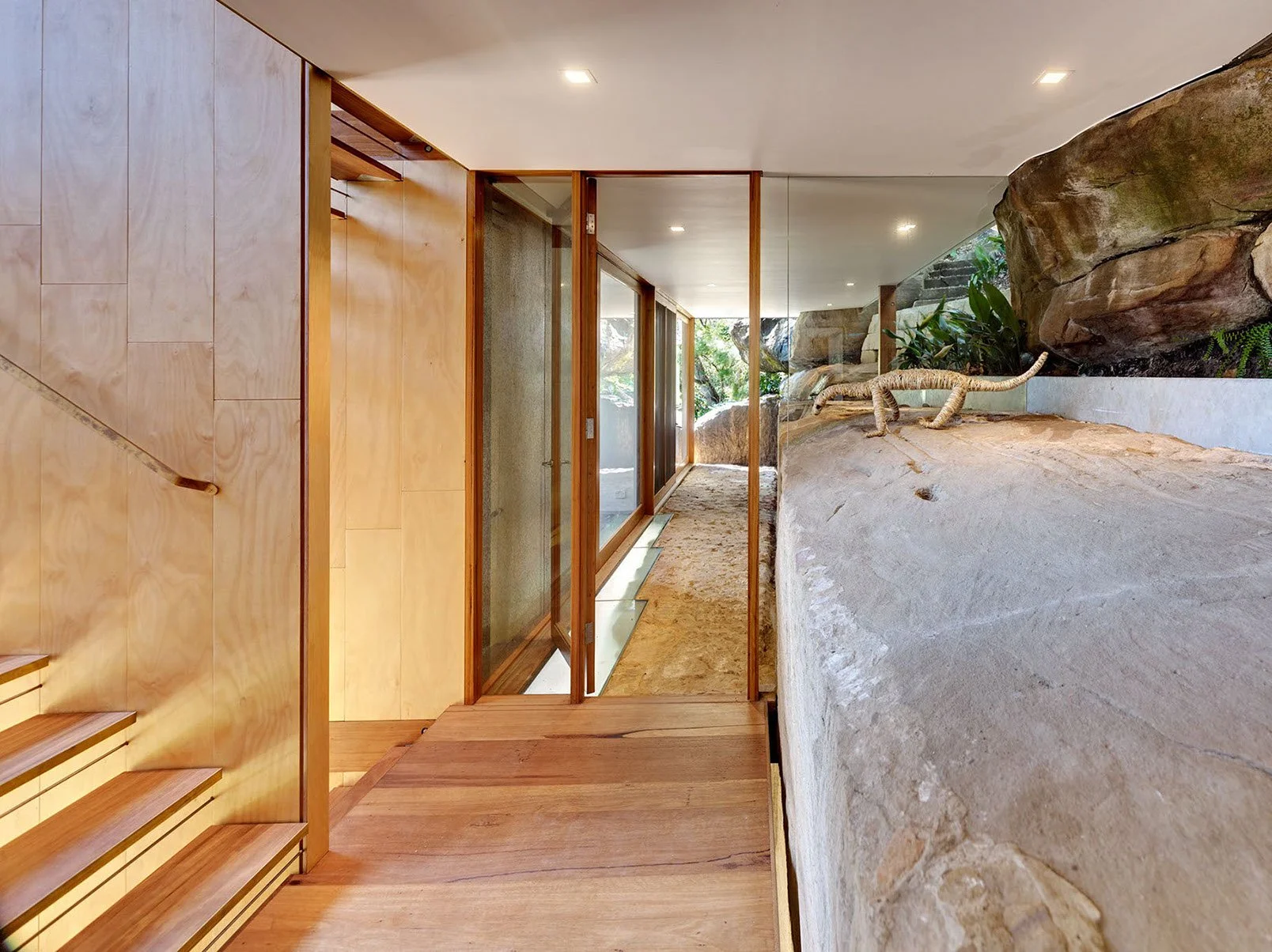 CLIFF FACE HOUSE by Fergus Scott Architects and Peter Stutchbury Architecture