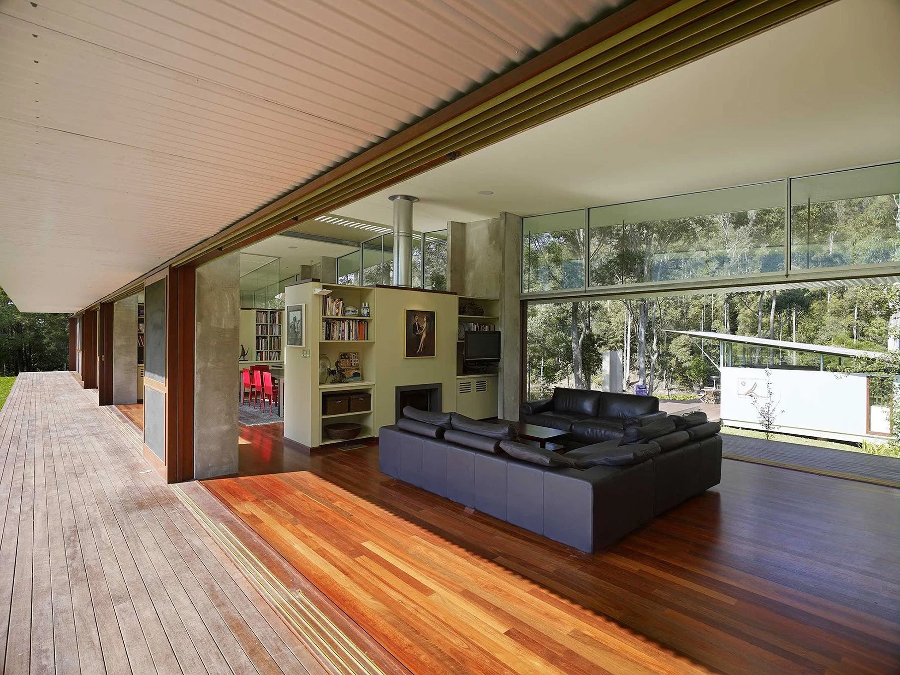 JILLIBY HOUSE by Fergus Scott Architects