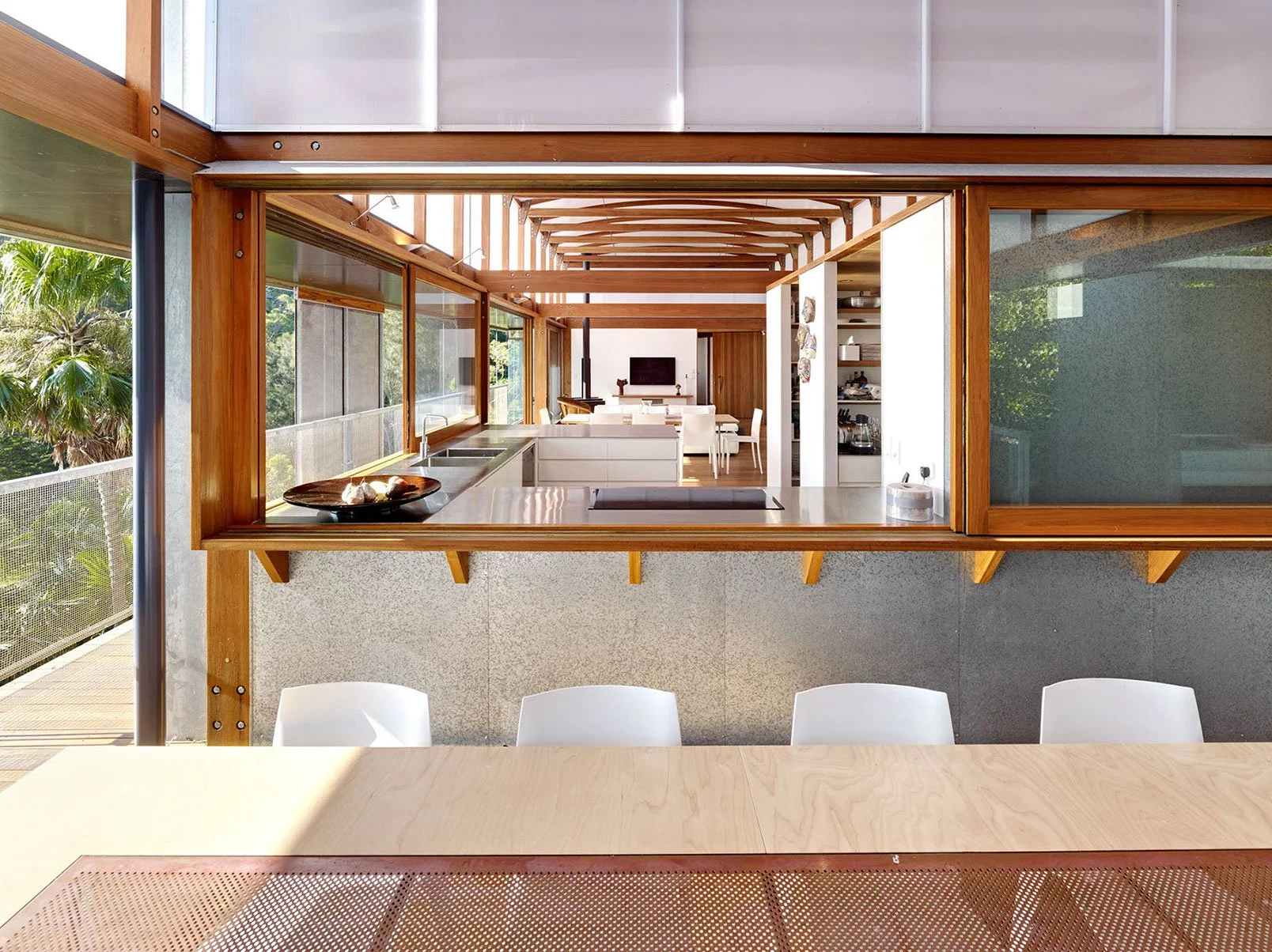 CLIFF FACE HOUSE by Fergus Scott Architects and Peter Stutchbury Architecture
