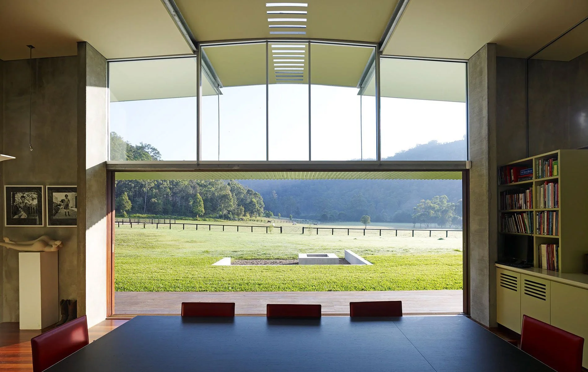 JILLIBY HOUSE by Fergus Scott Architects