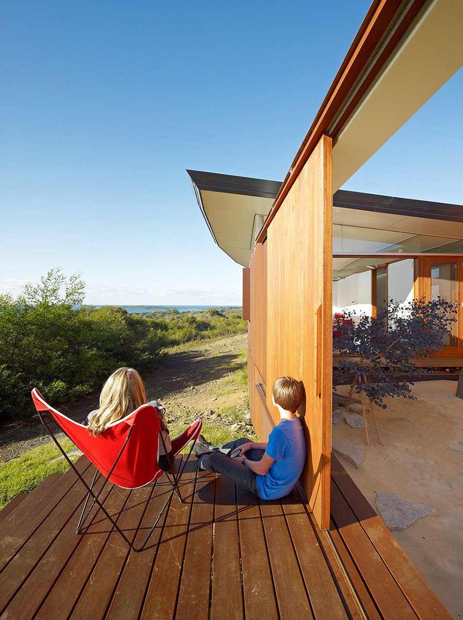 SOUTHERN HOUSE by Fergus Scott Architects