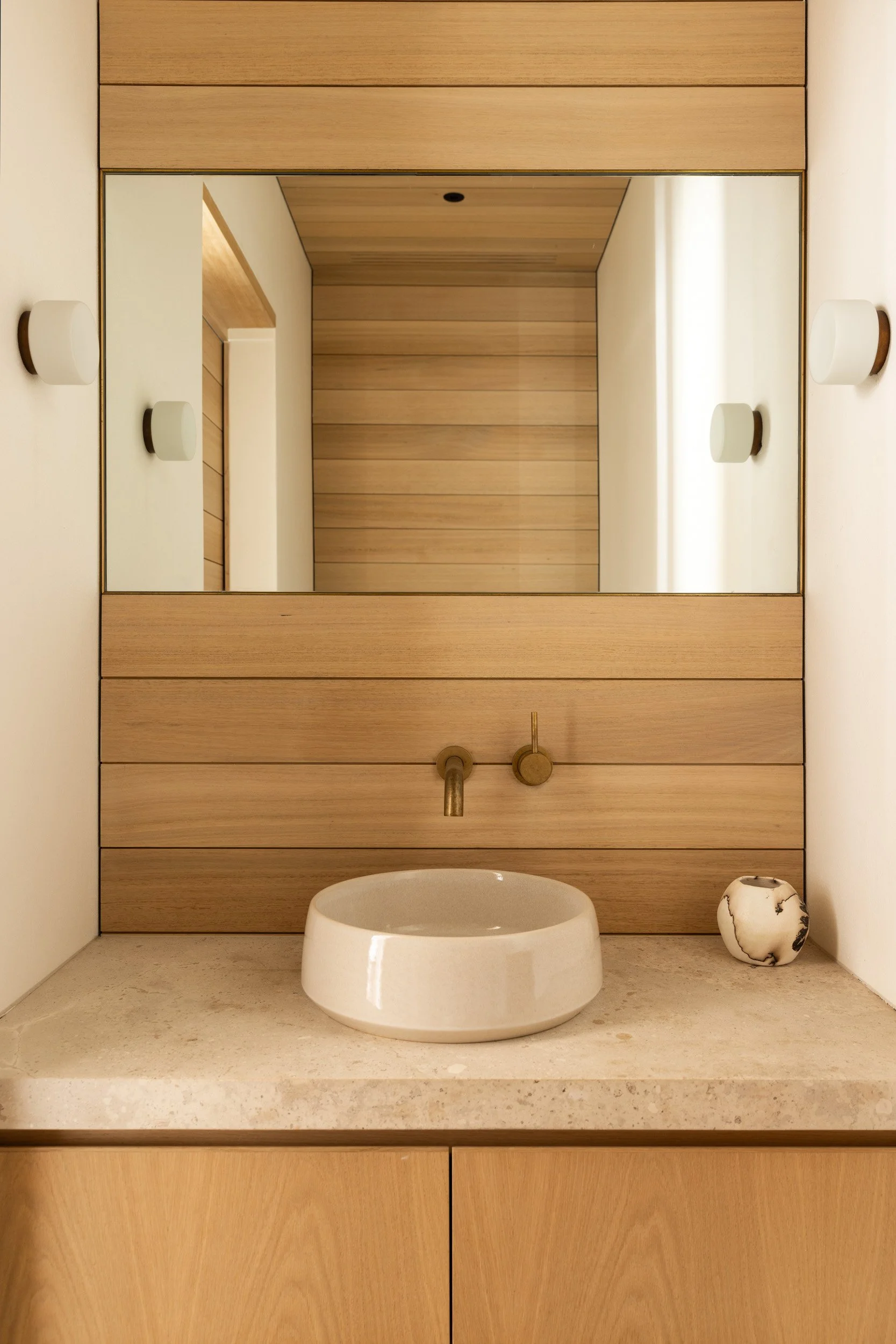 RIVERVIEW by Fergus Scott Architects