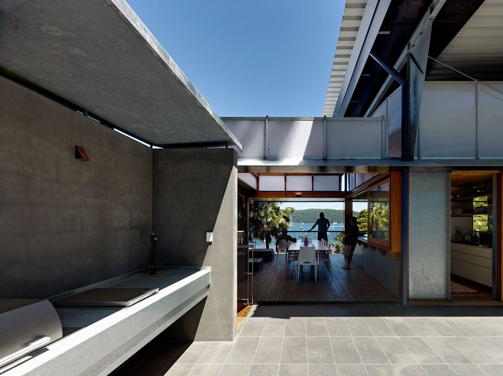 CLIFF FACE HOUSE by Fergus Scott Architects and Peter Stutchbury Architecture