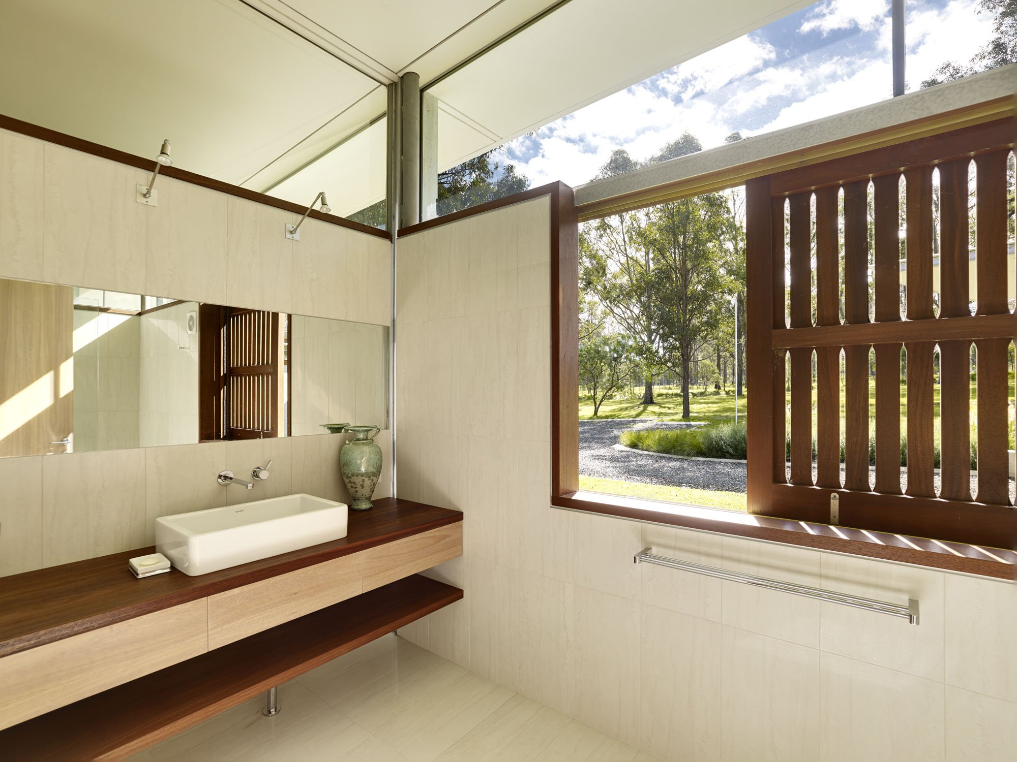 QUORROBOLONG HOUSE by Fergus Scott Architects