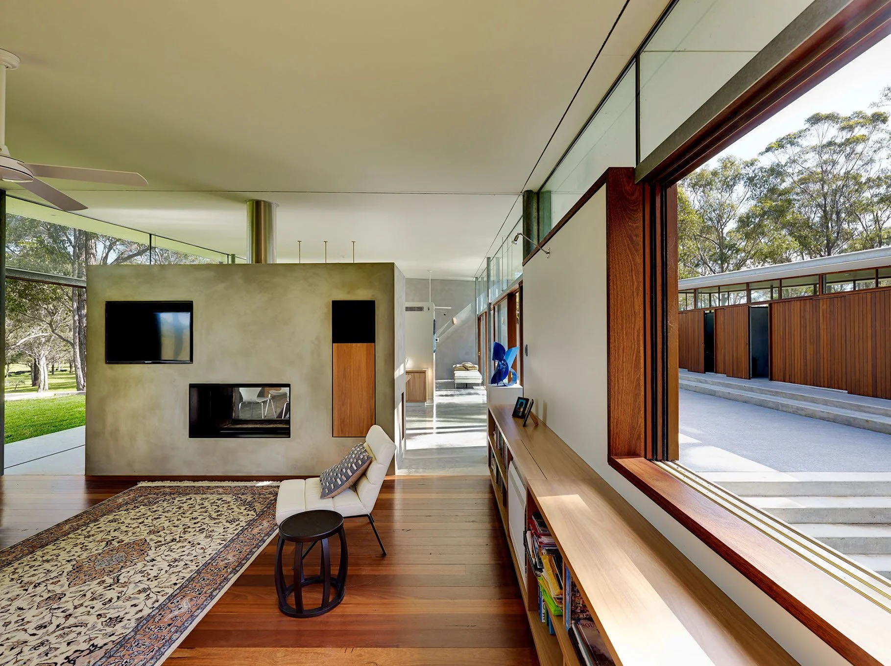 QUORROBOLONG HOUSE by Fergus Scott Architects