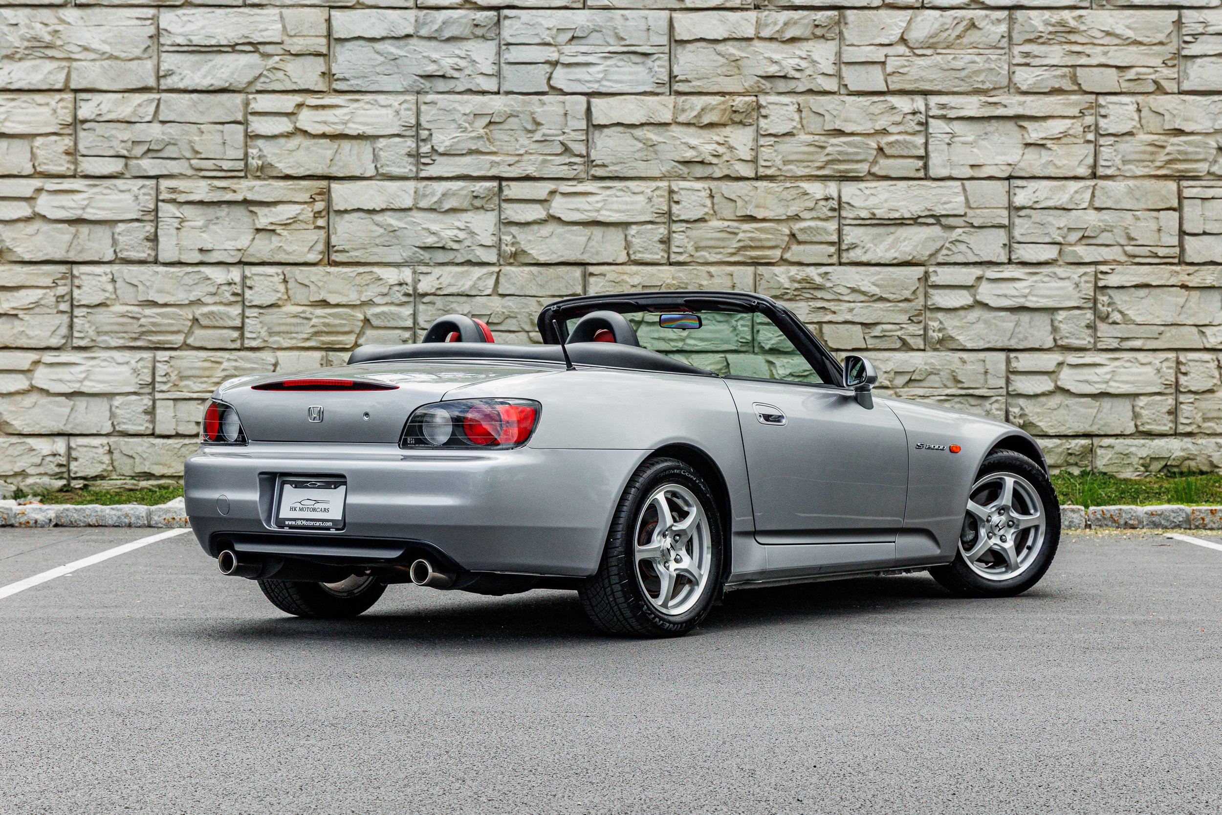 S2000-010.jpg