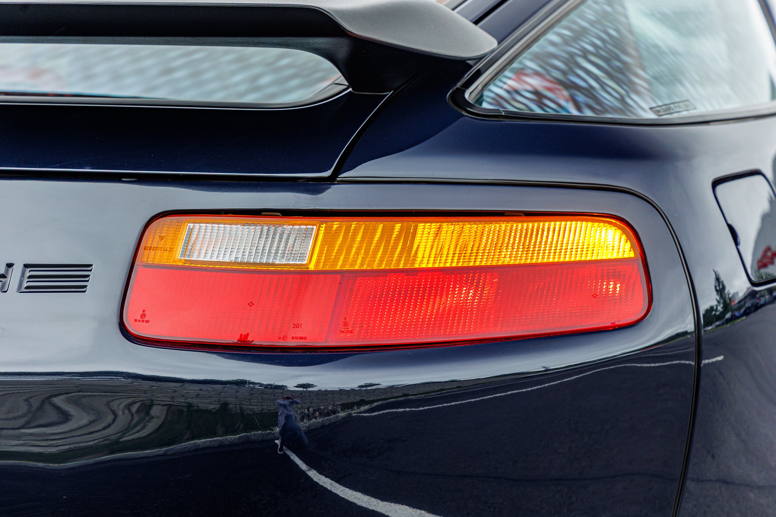 Porsche 928-090.jpg