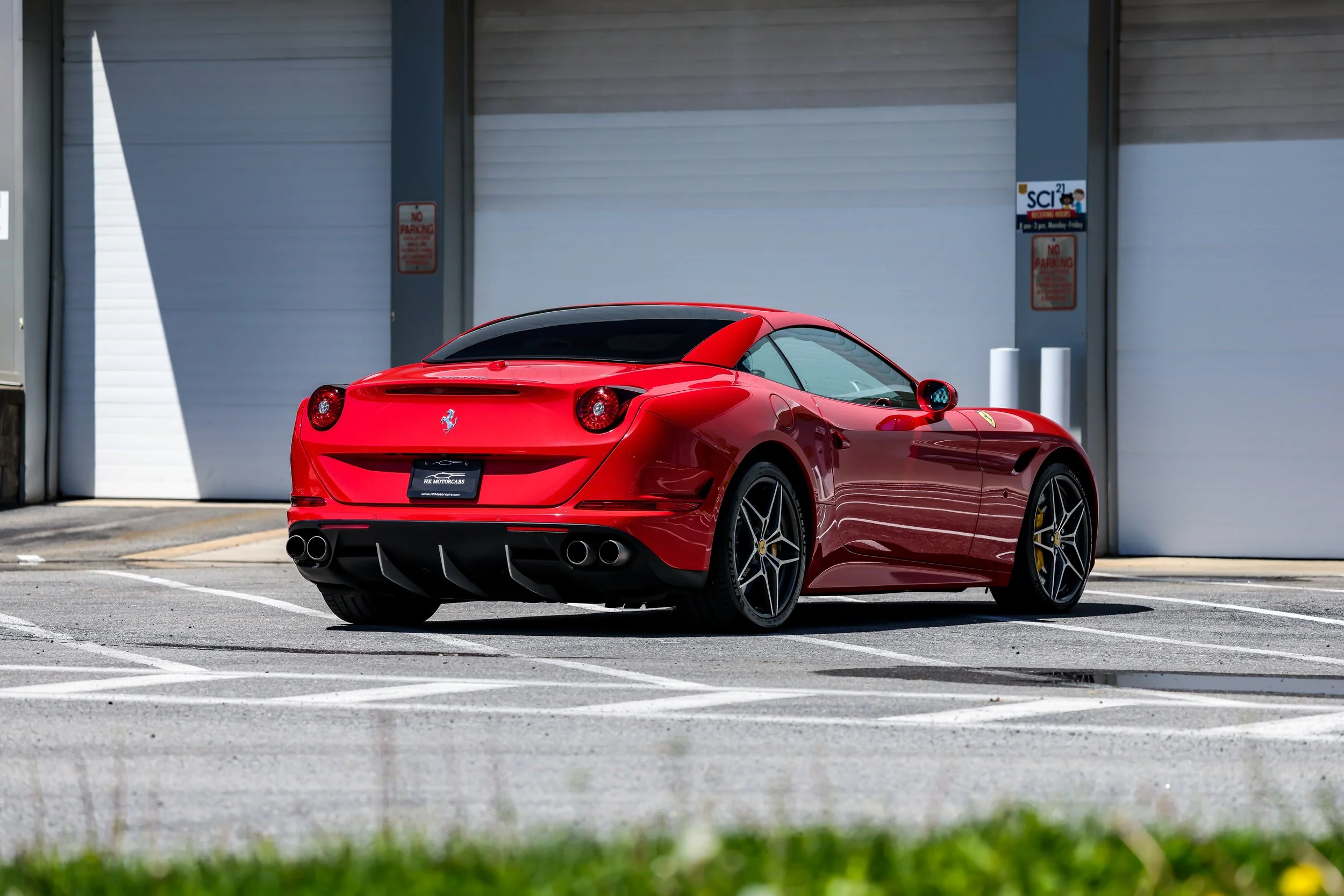 Ferrari  (11).jpg (Copy) (Copy)