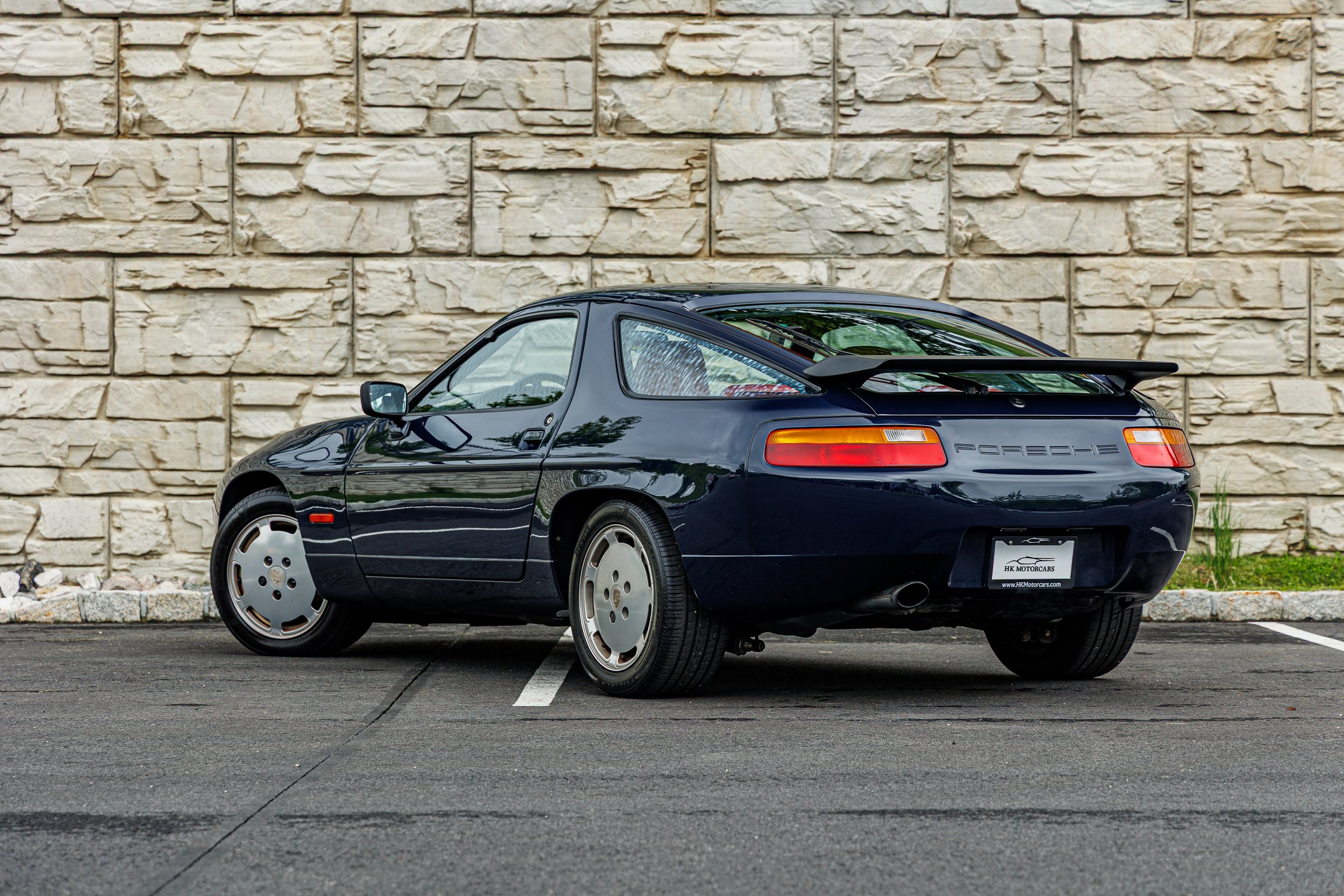 Porsche 928-016.jpg