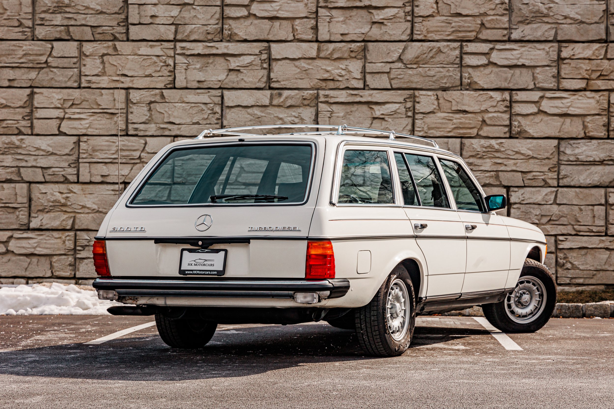 Mercedes 300TD-010.jpg