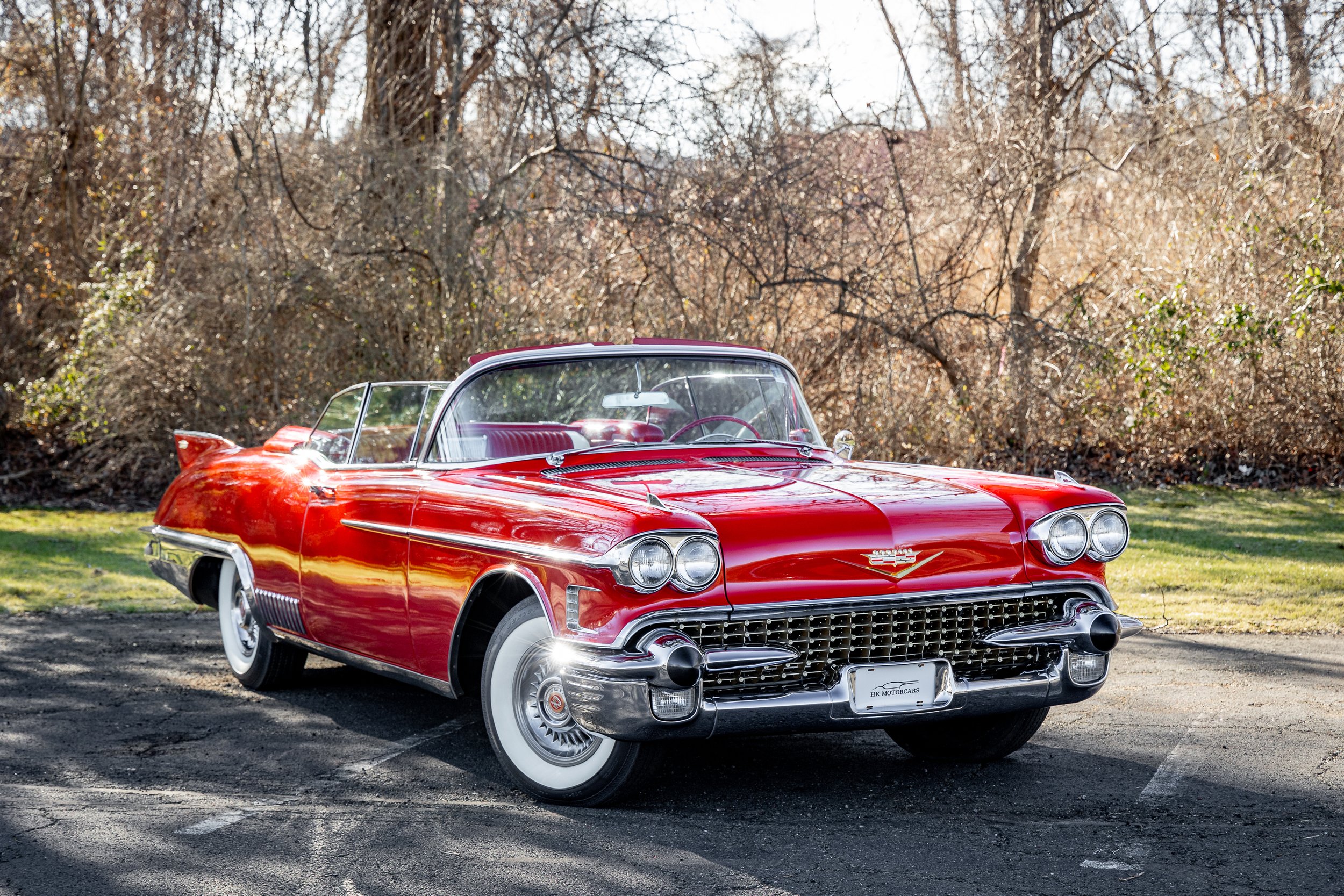 Cadillac-001.jpg