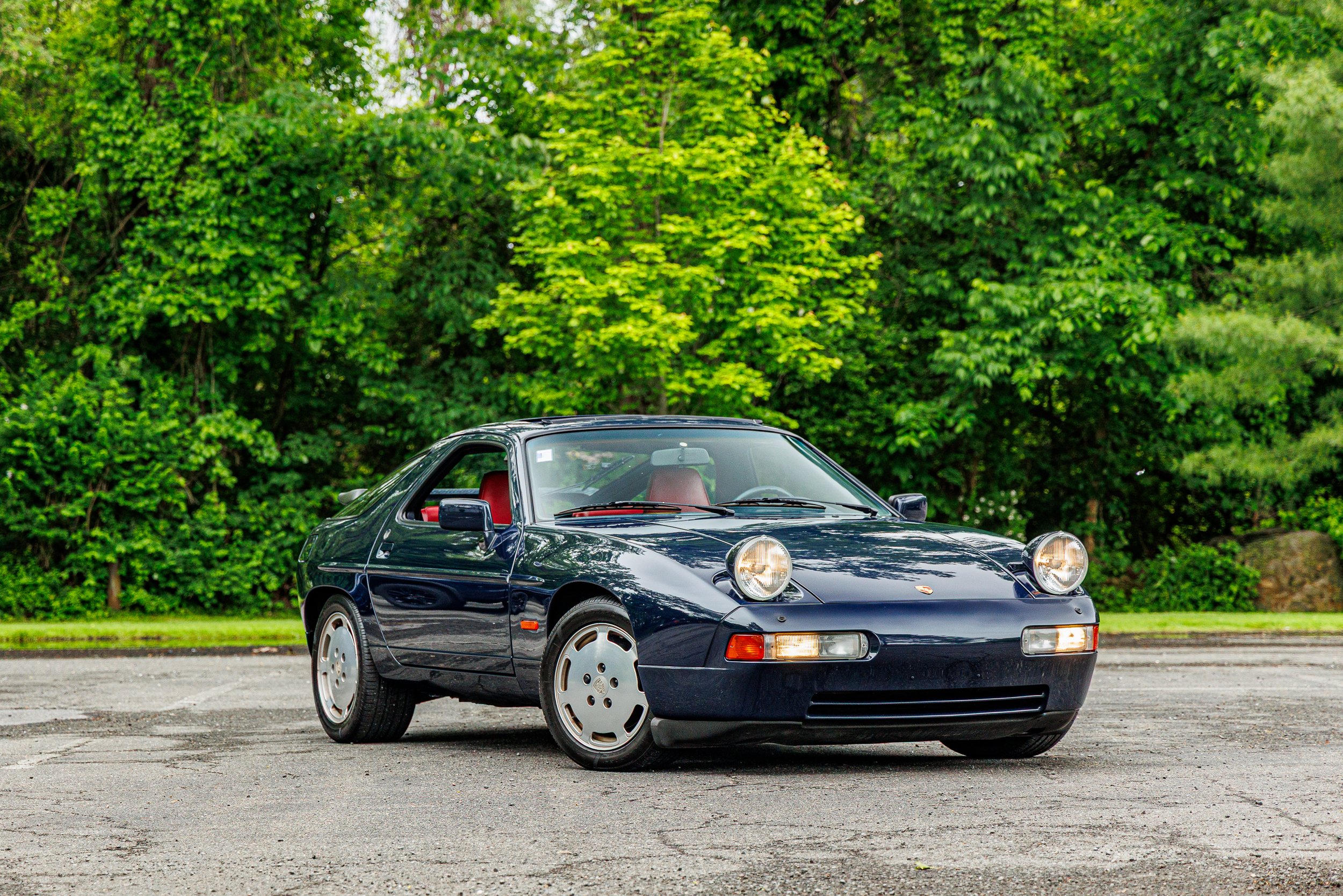 Porsche 928-002.jpg