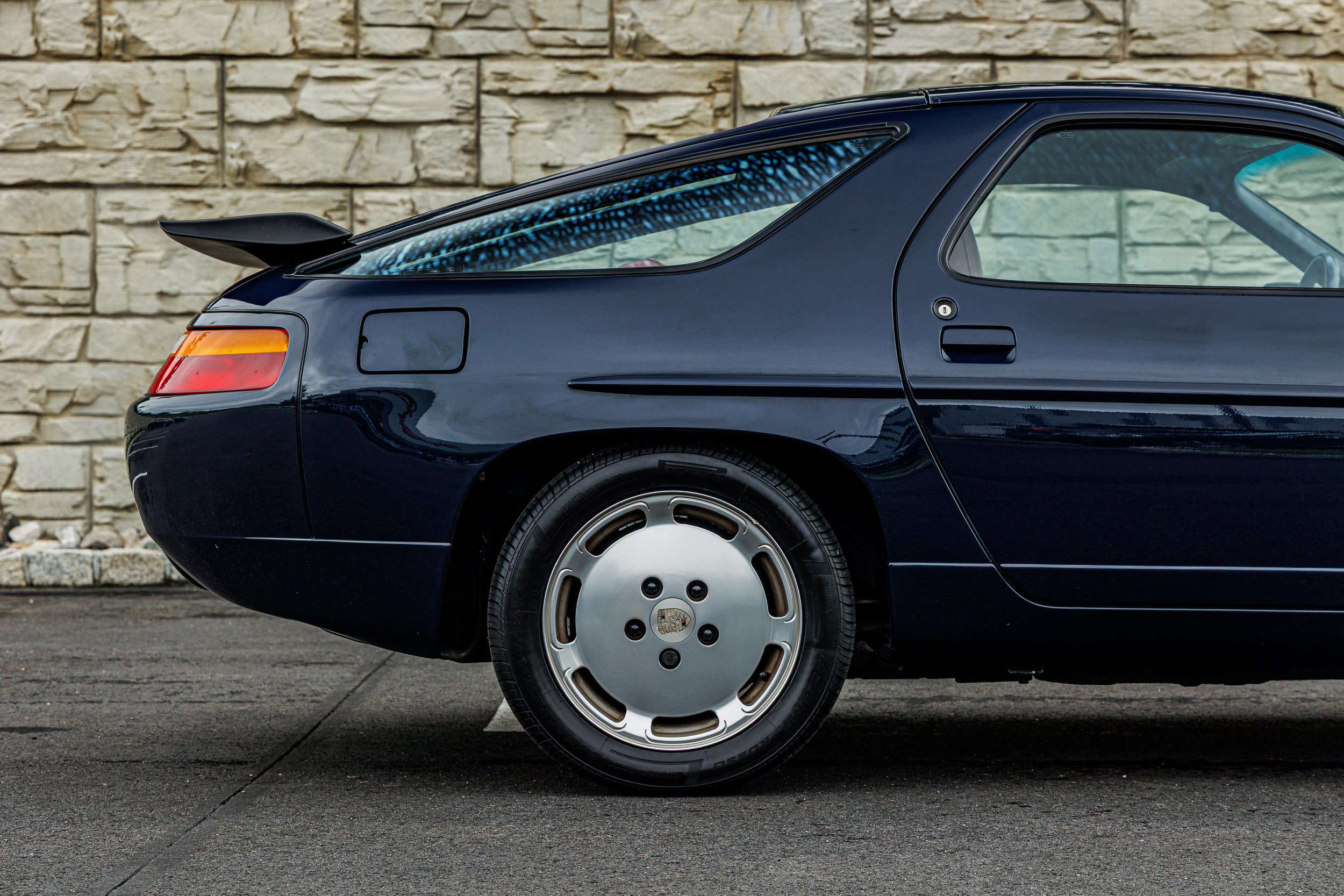 Porsche 928-027.jpg