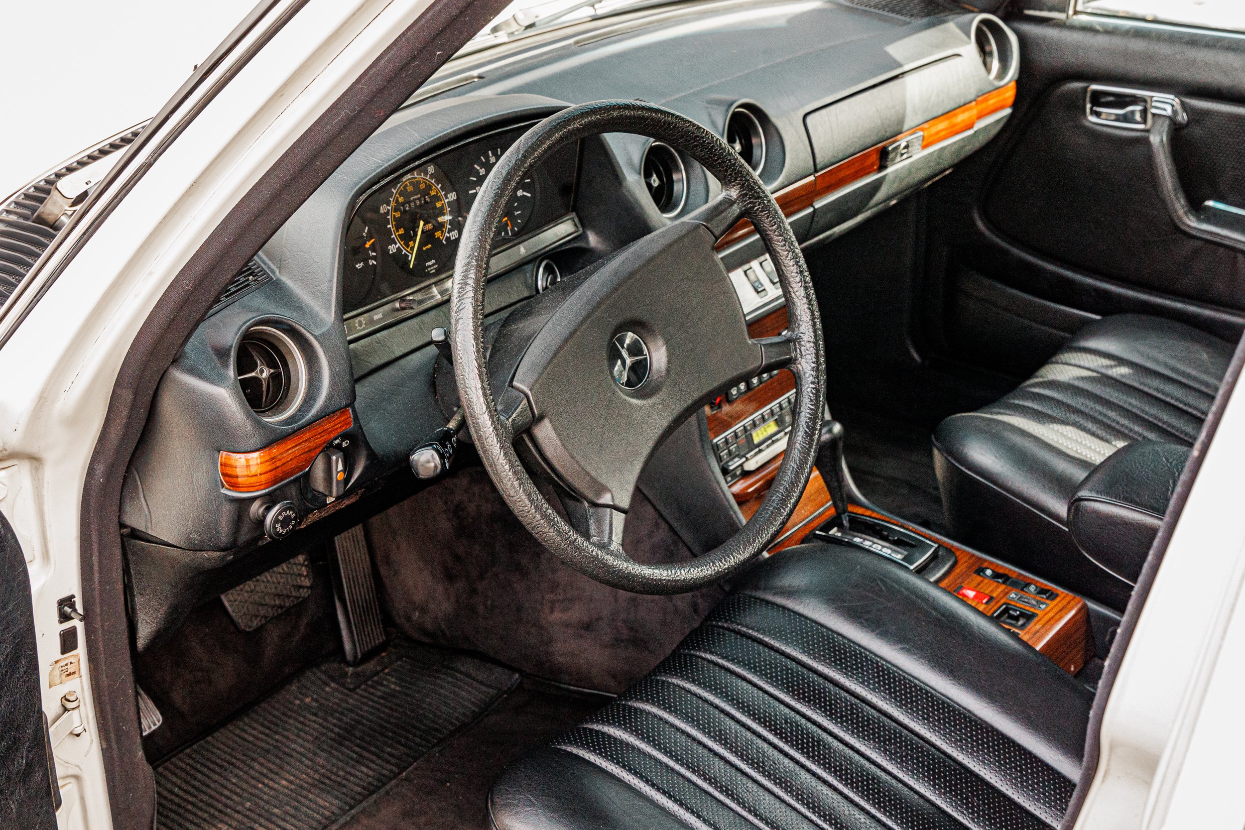 Mercedes 300TD-118.jpg