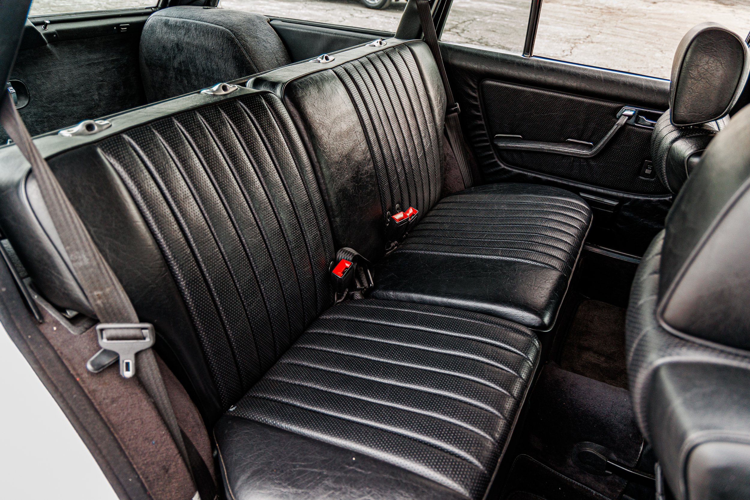 Mercedes 300TD-167.jpg