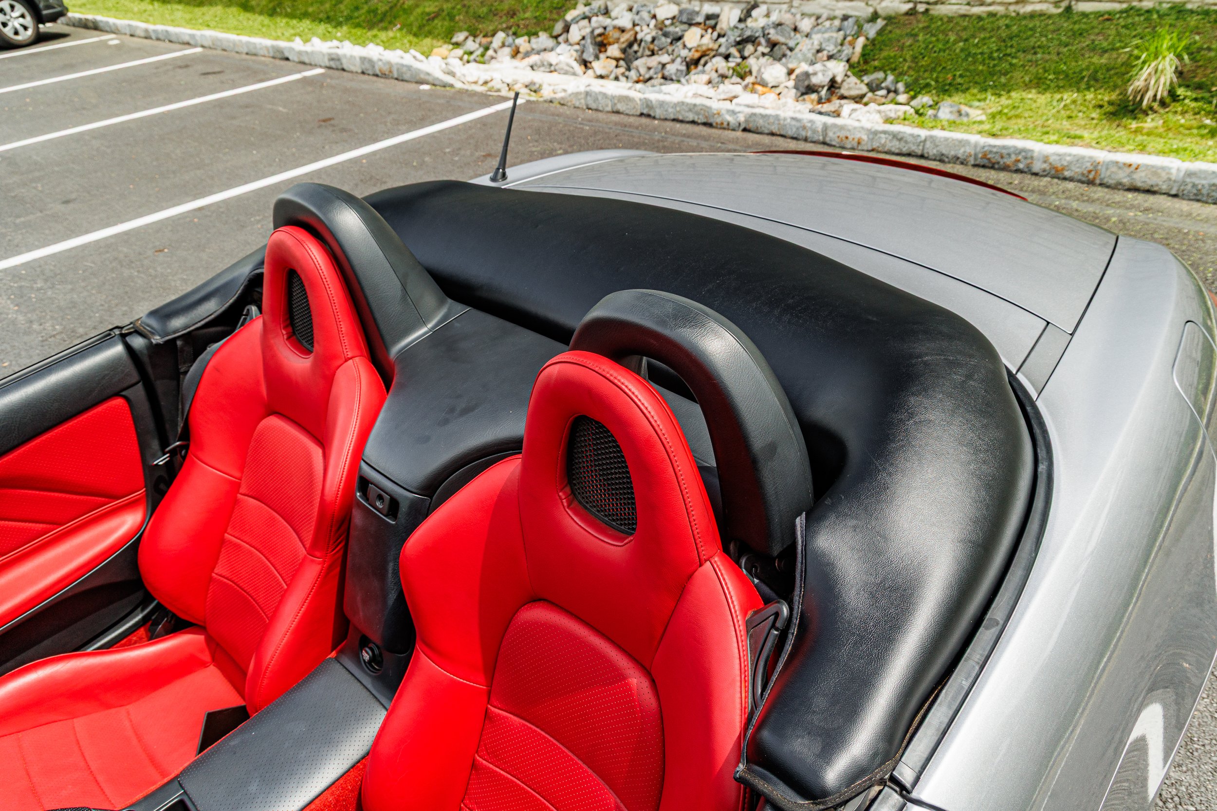 S2000-085.jpg