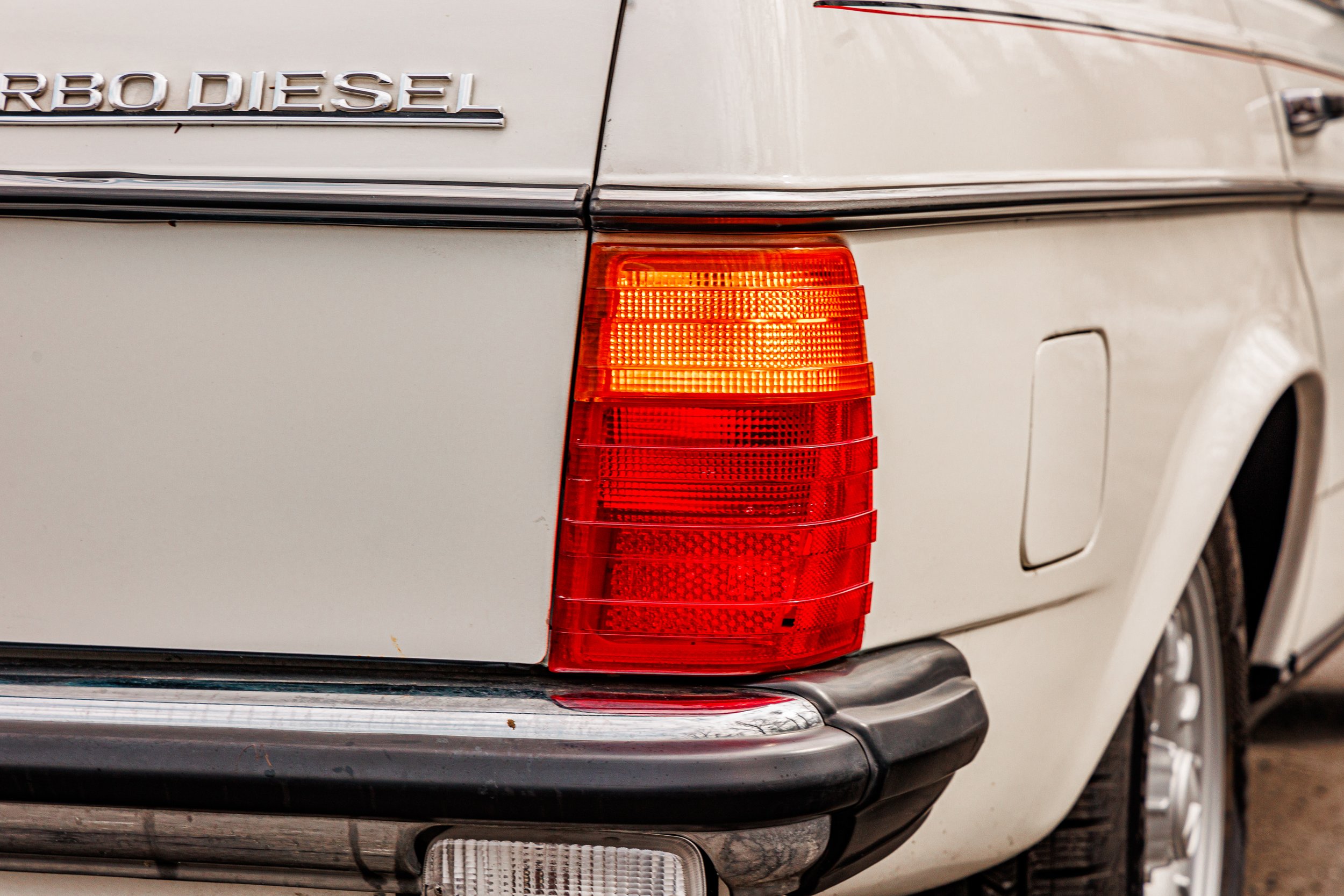 Mercedes 300TD-071.jpg