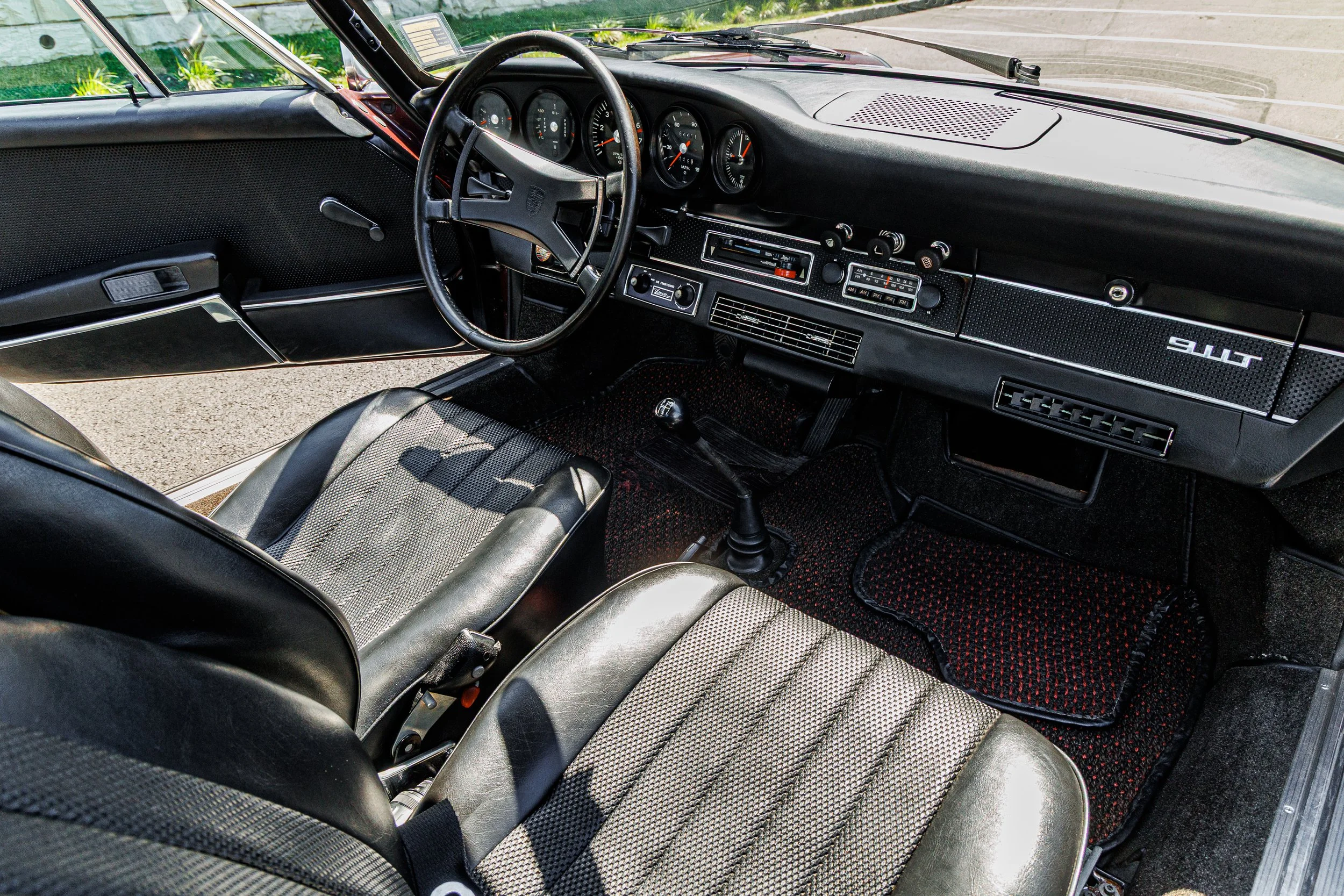Porsche 911T-118.jpg