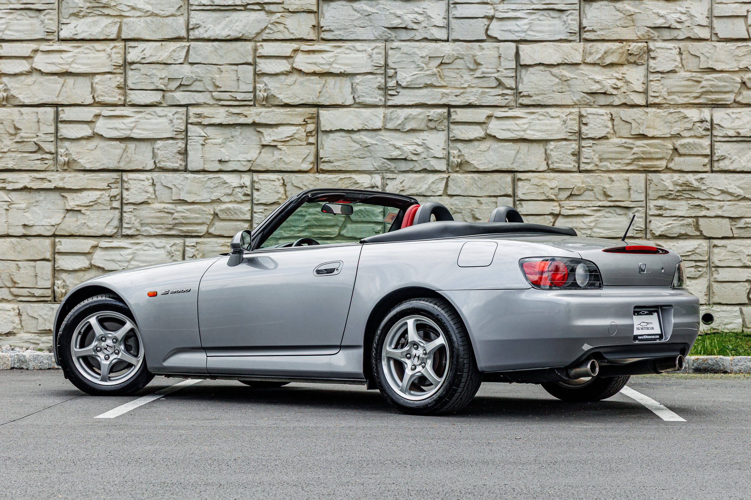S2000-016.jpg