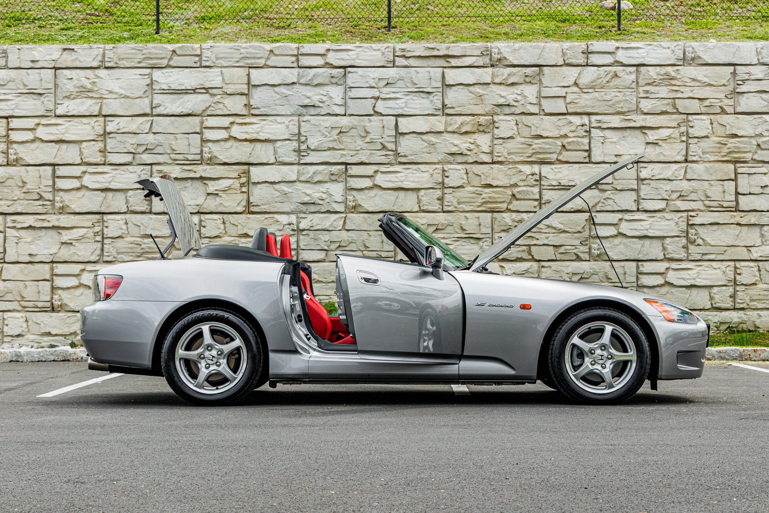 S2000-046.jpg