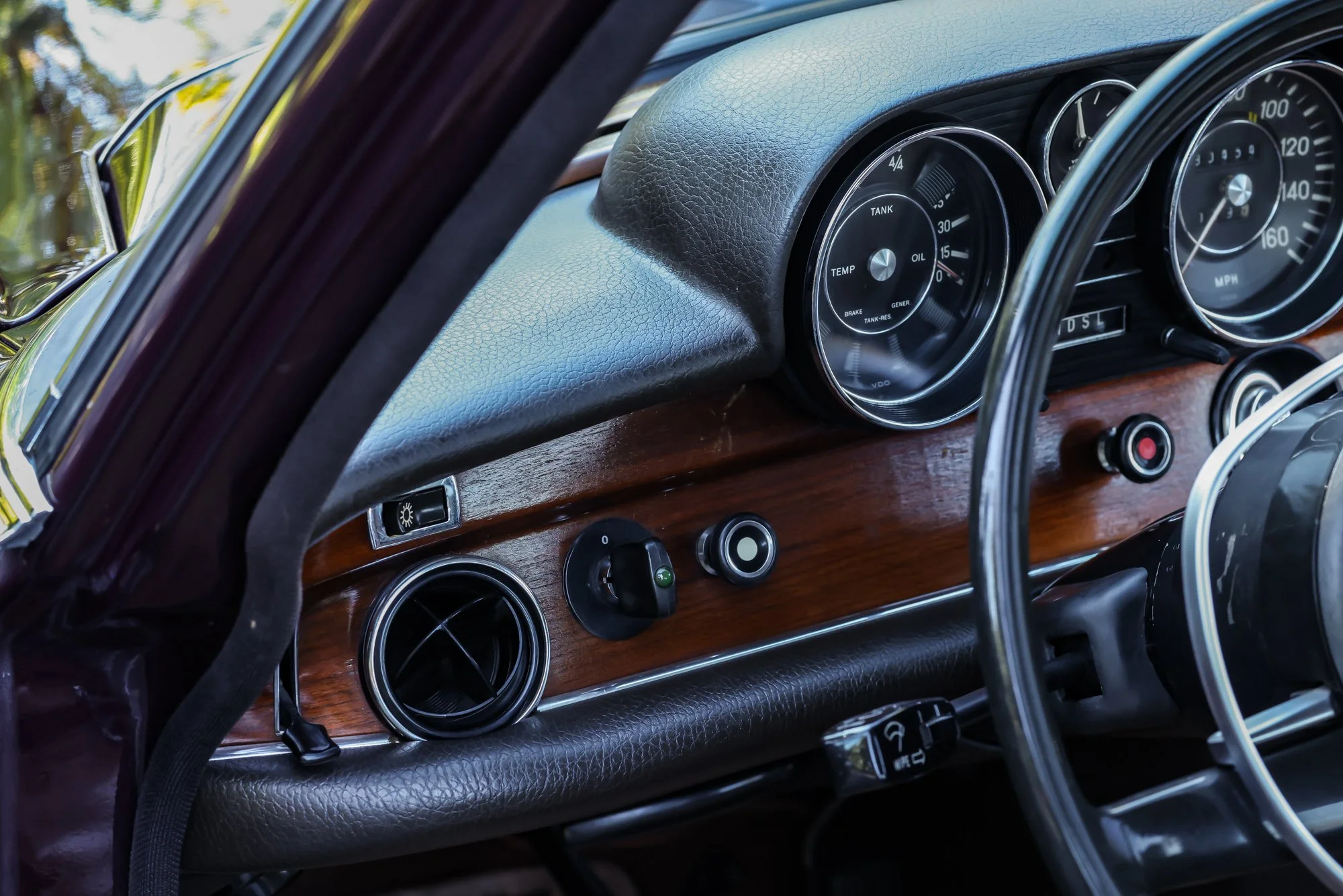 Merc (109).jpg (Copy)