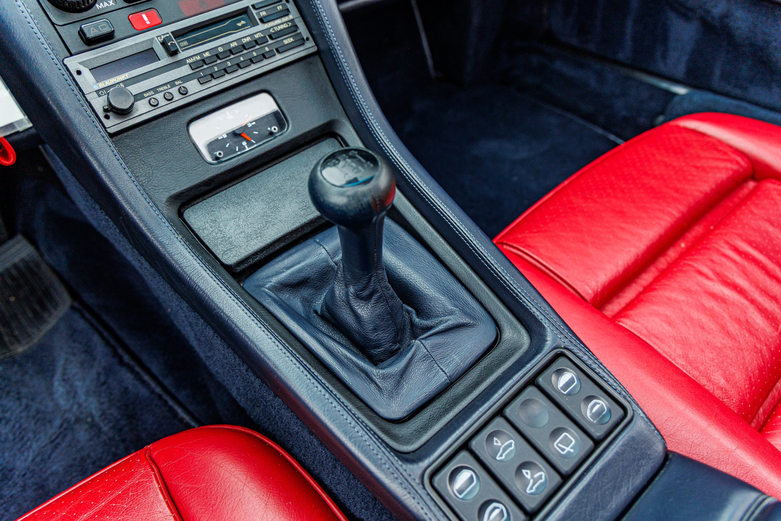 Porsche 928-173.jpg