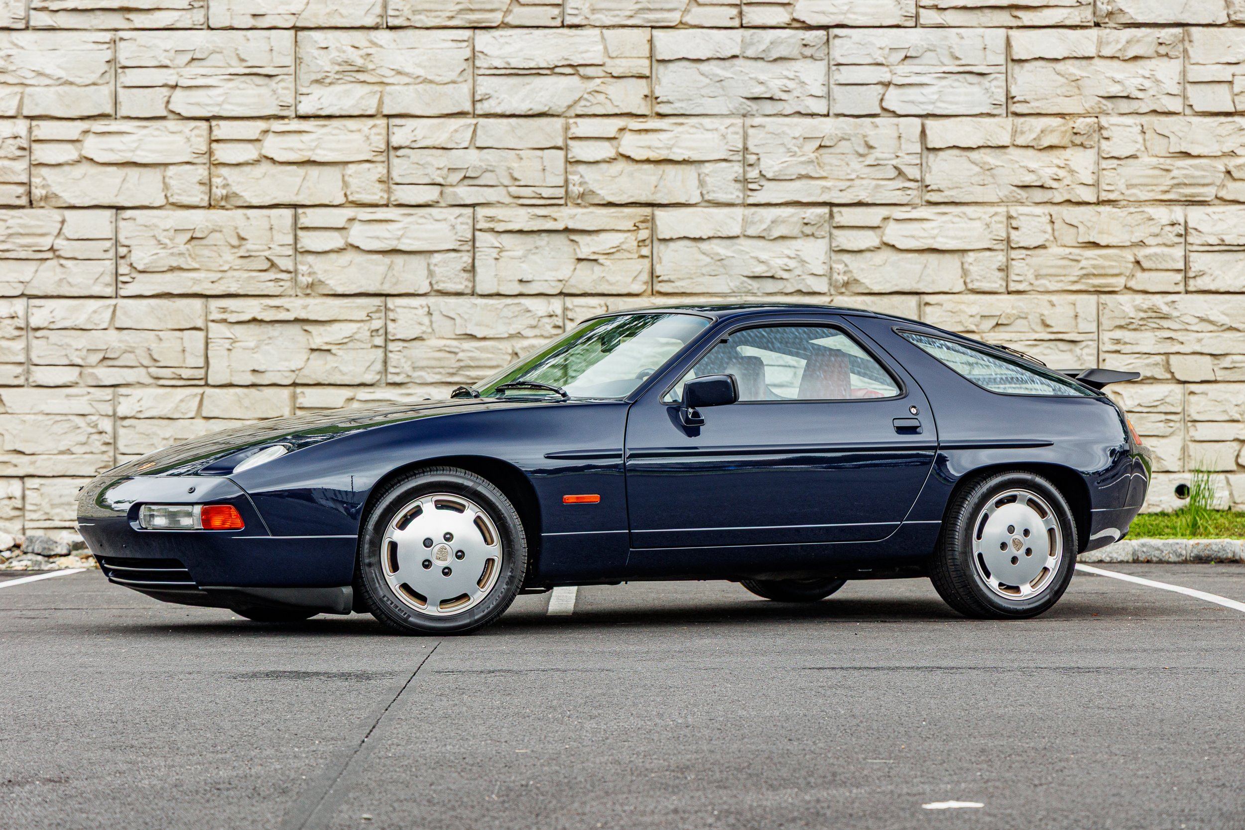 Porsche 928-022.jpg