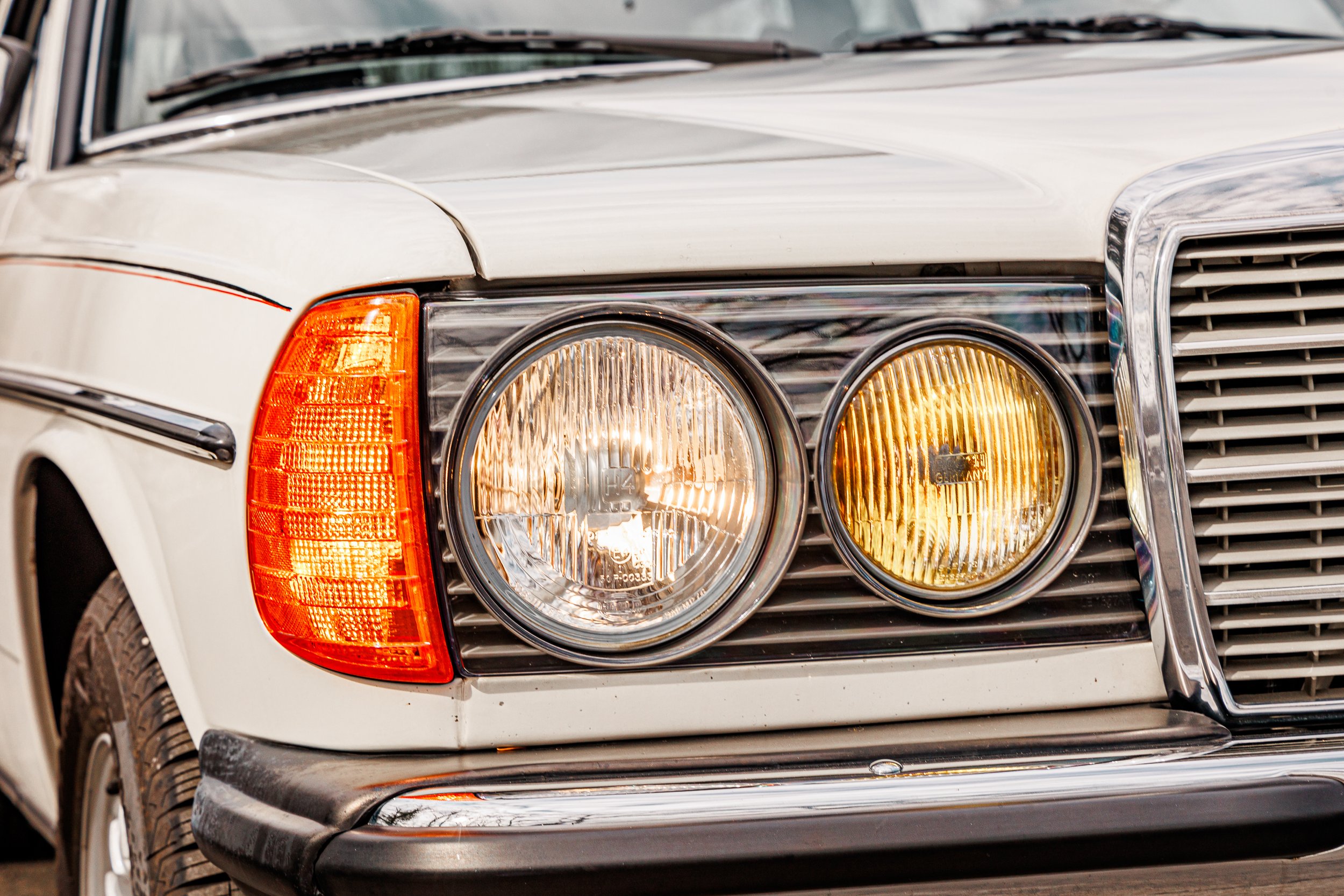 Mercedes 300TD-067.jpg