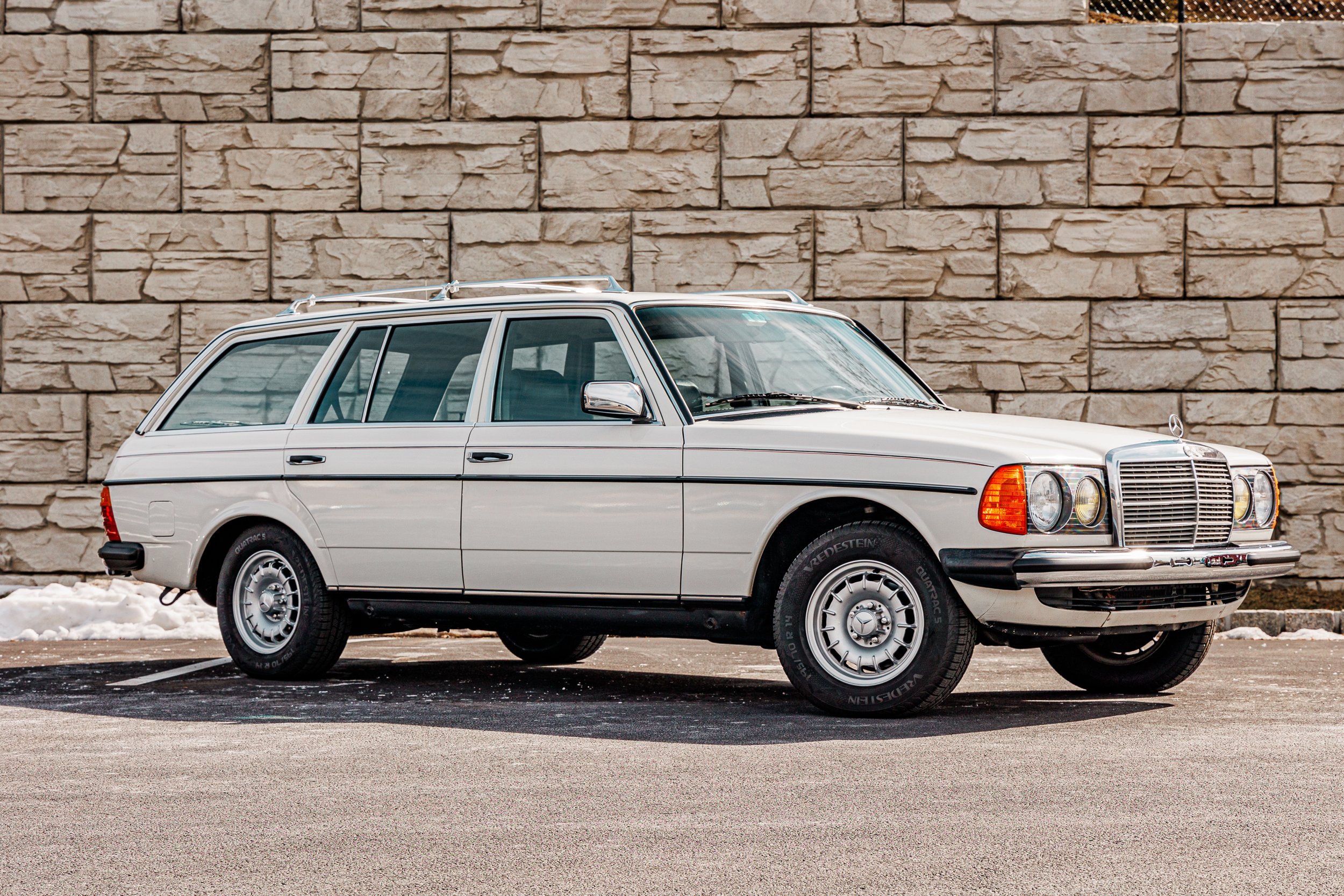 Mercedes 300TD-004.jpg
