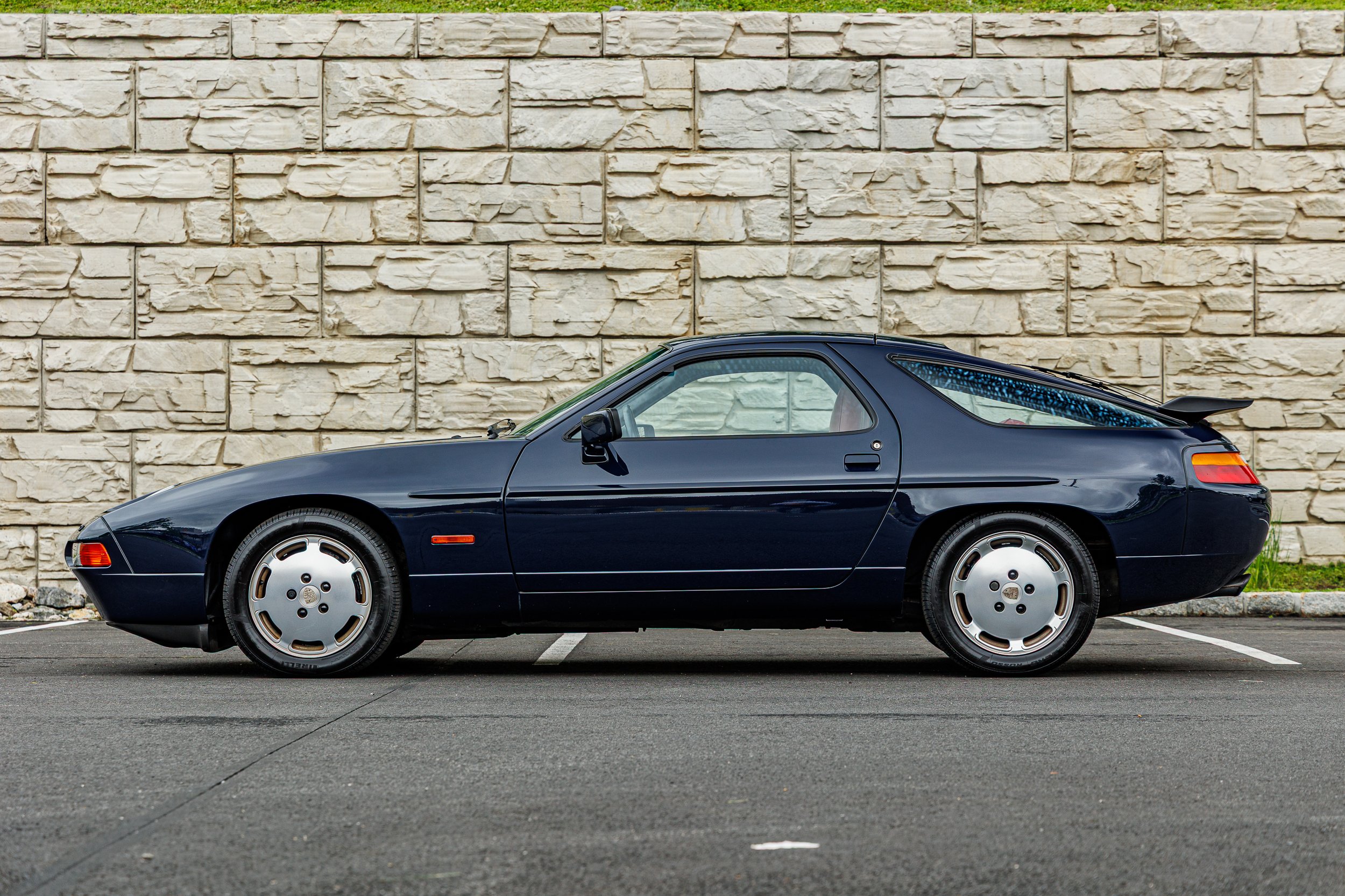 Porsche 928-020.jpg