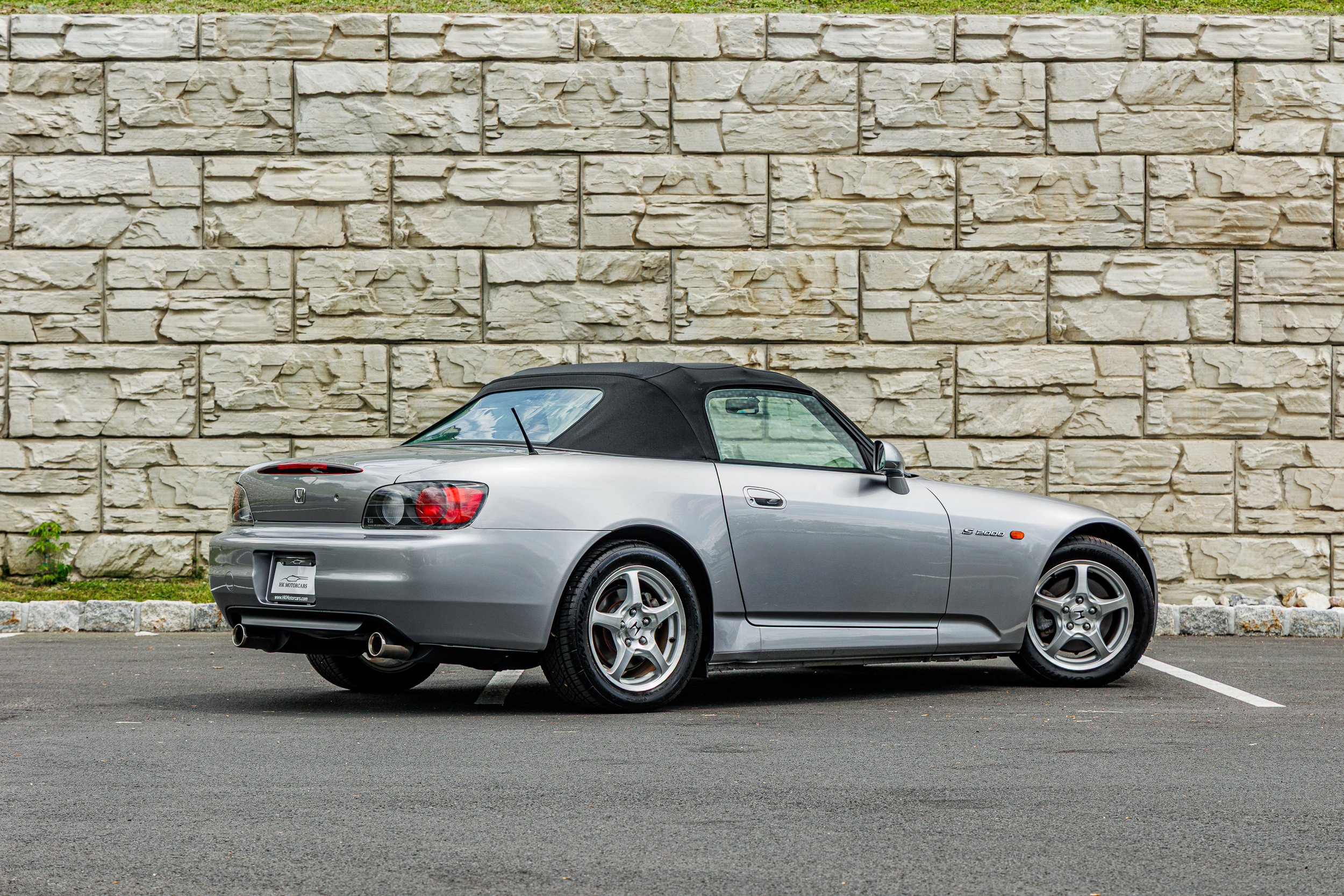 S2000-030.jpg