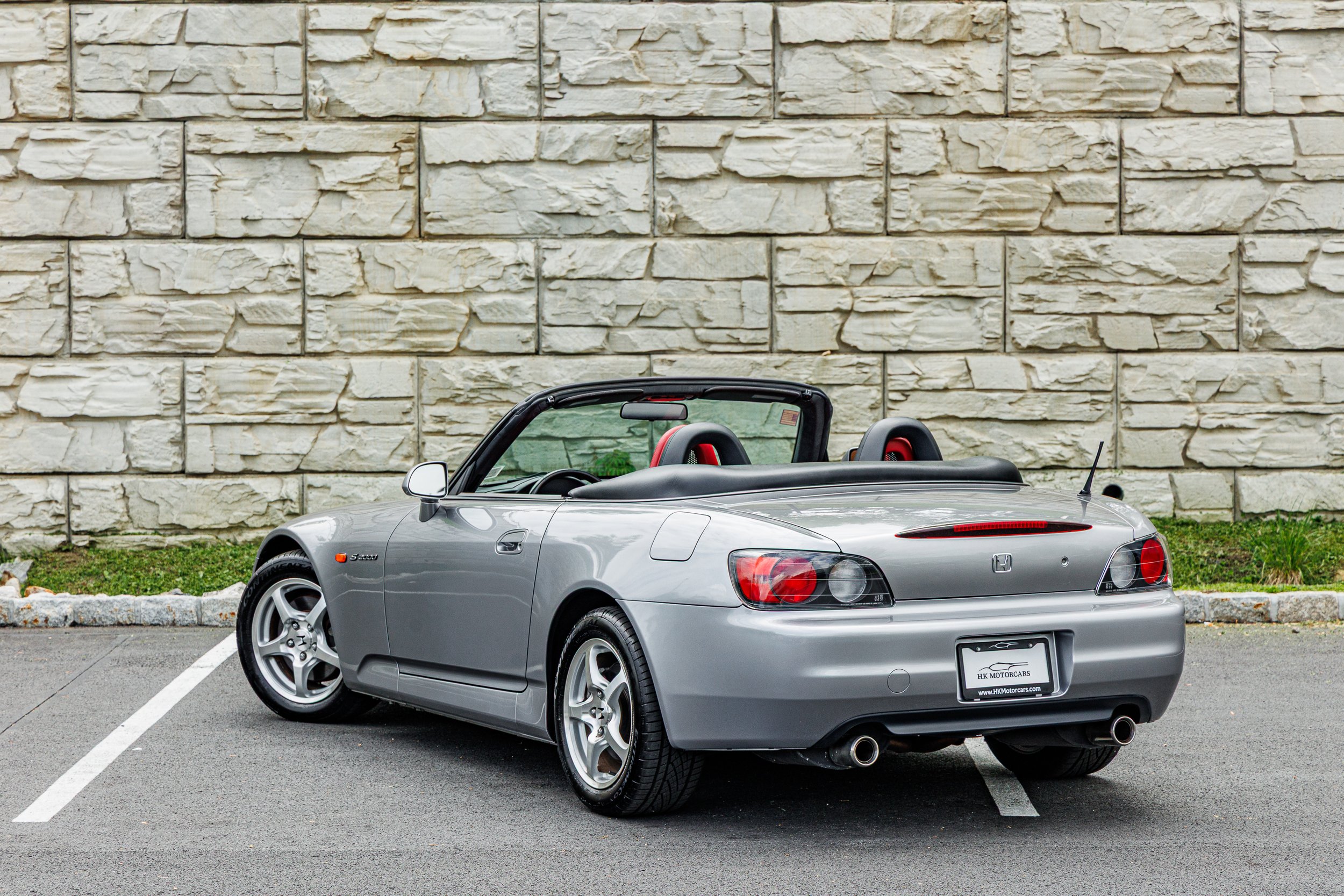 S2000-013.jpg