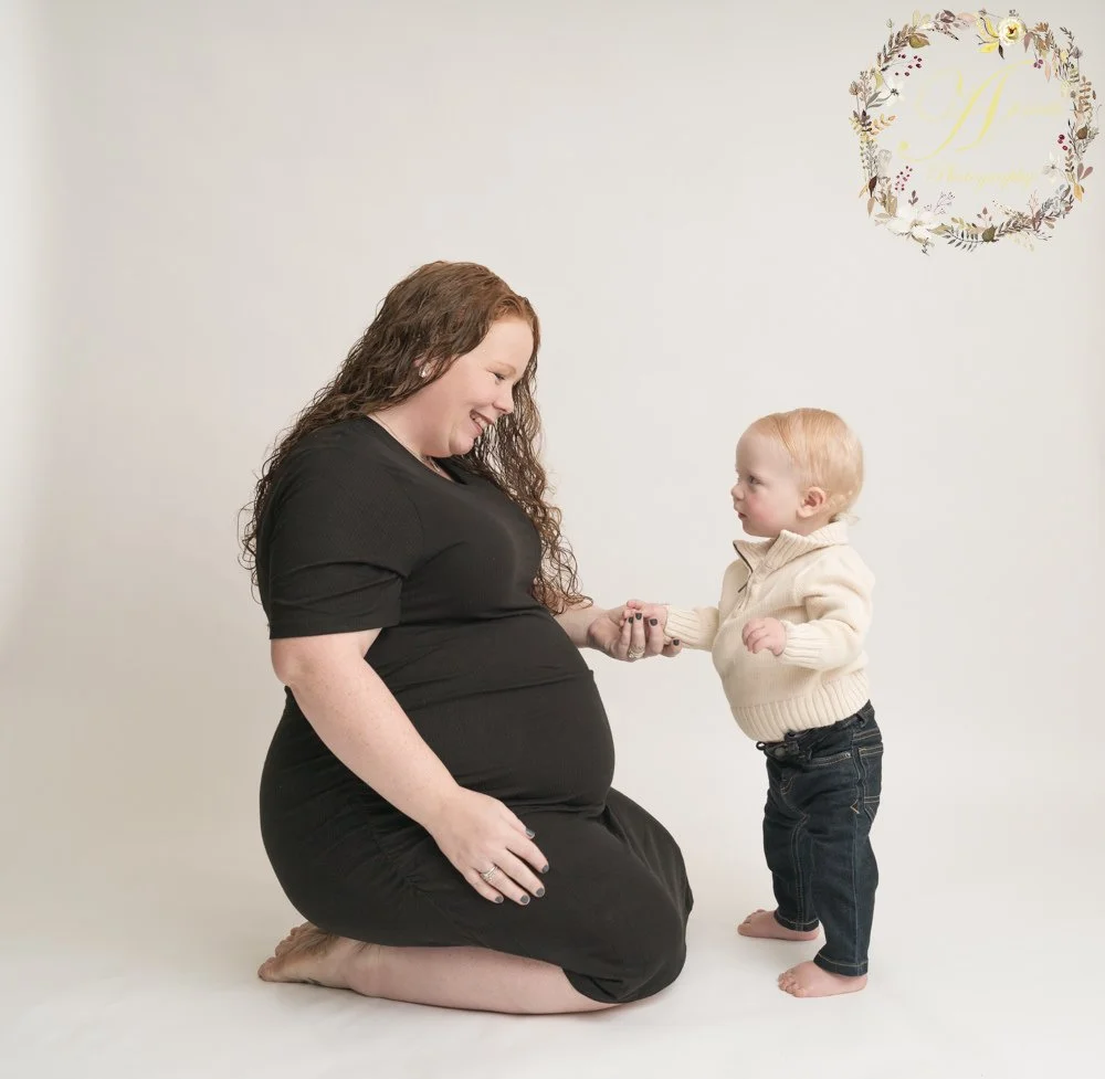 Bailey maternity session (17).JPG