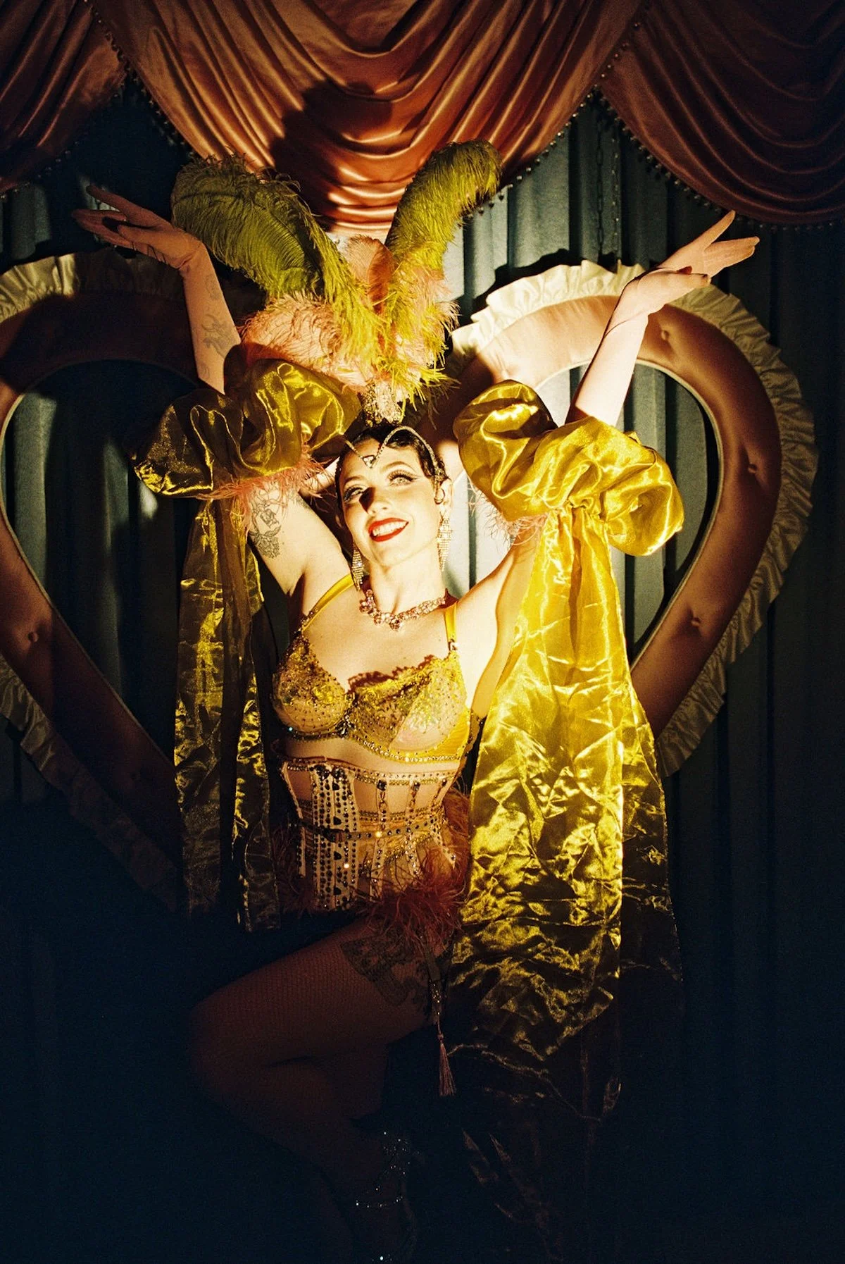 Burlesque Showgirl Sure Thing Chapel Petite Cherry Photo Film Photography Las Vegas92.jpg