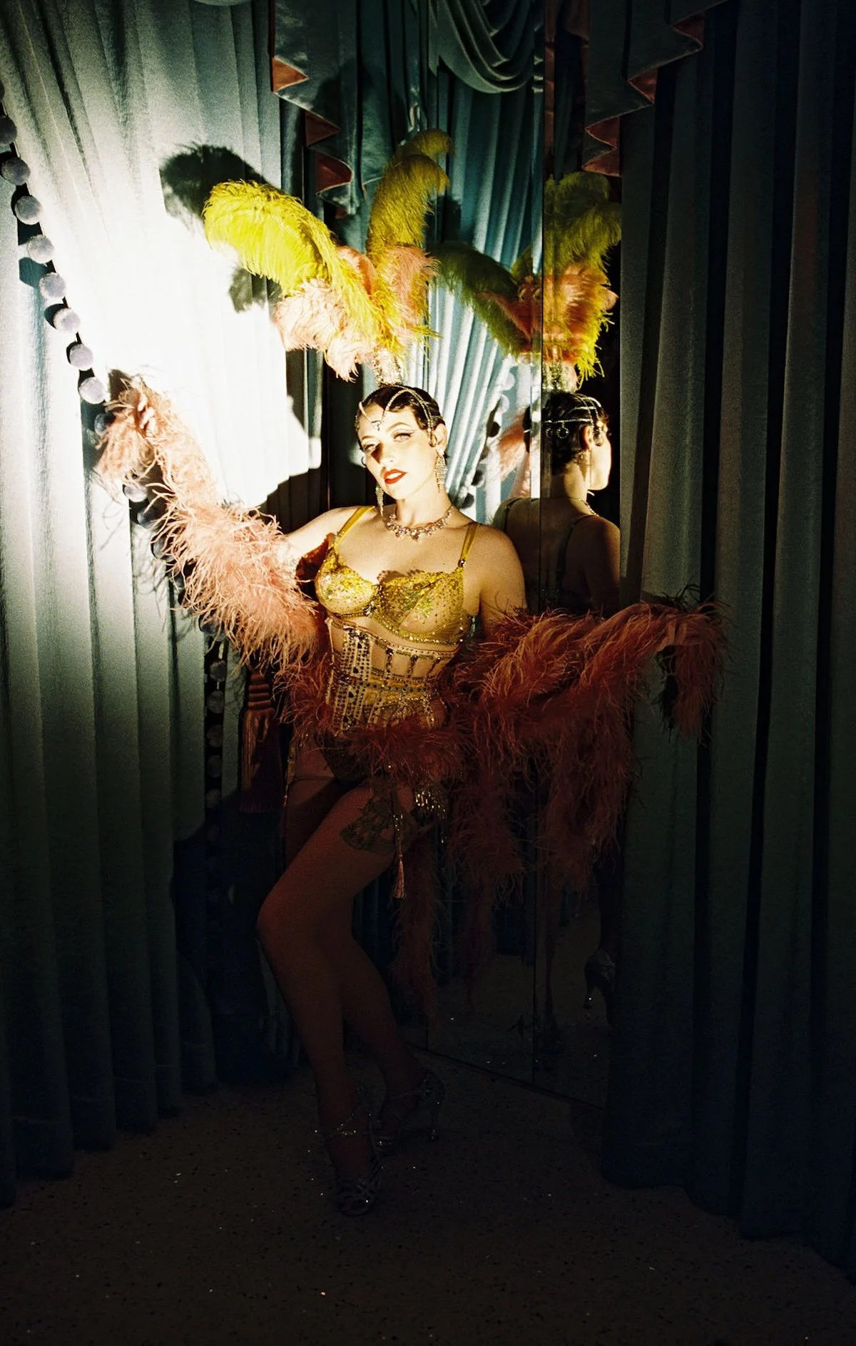 Burlesque Showgirl Sure Thing Chapel Petite Cherry Photo Film Photography Las Vegas47.jpg