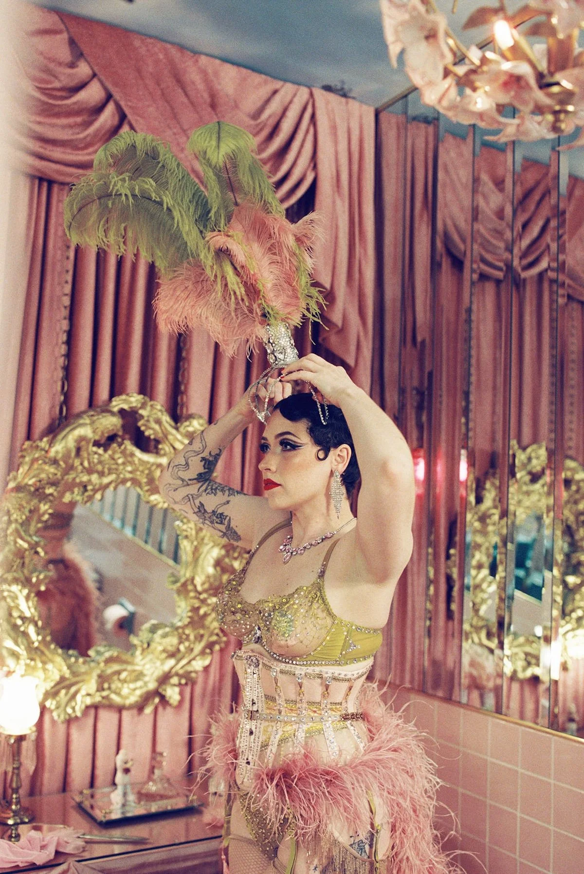 Burlesque Showgirl Sure Thing Chapel Petite Cherry Photo Film Photography Las Vegas28.jpg