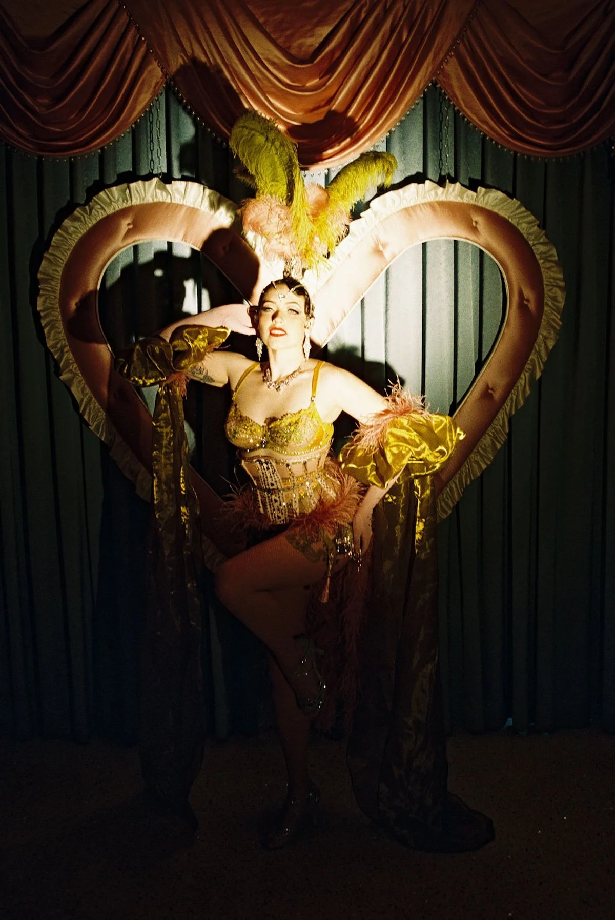 Burlesque Showgirl Sure Thing Chapel Petite Cherry Photo Film Photography Las Vegas90.jpg