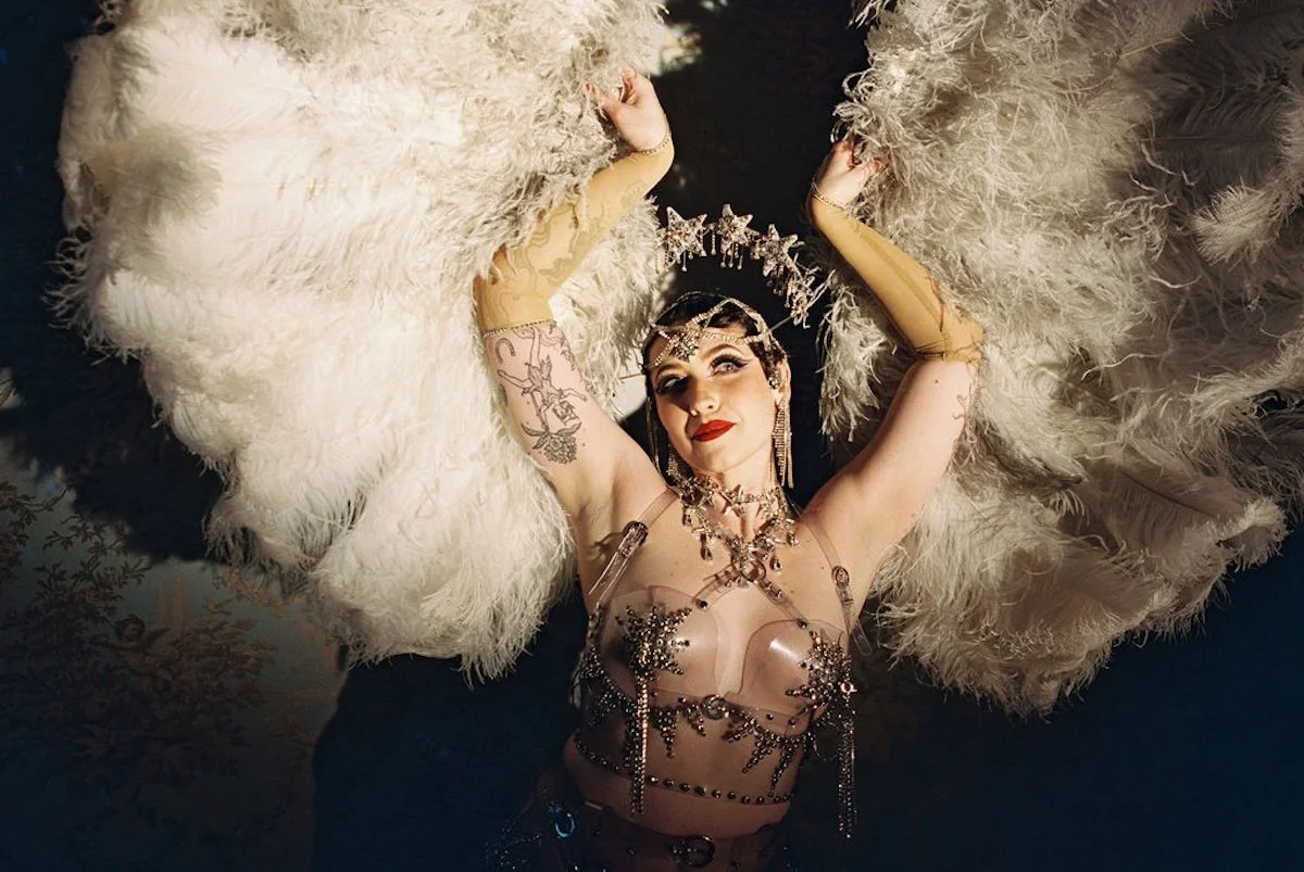 Burlesque Showgirl Sure Thing Chapel Petite Cherry Photo Film Photography Las Vegas66.jpg