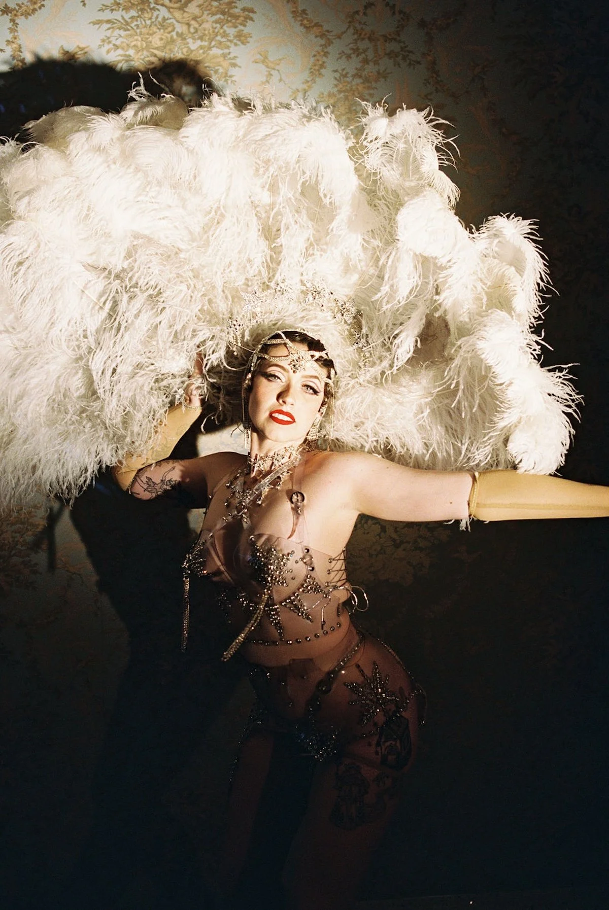Burlesque Showgirl Sure Thing Chapel Petite Cherry Photo Film Photography Las Vegas63.jpg