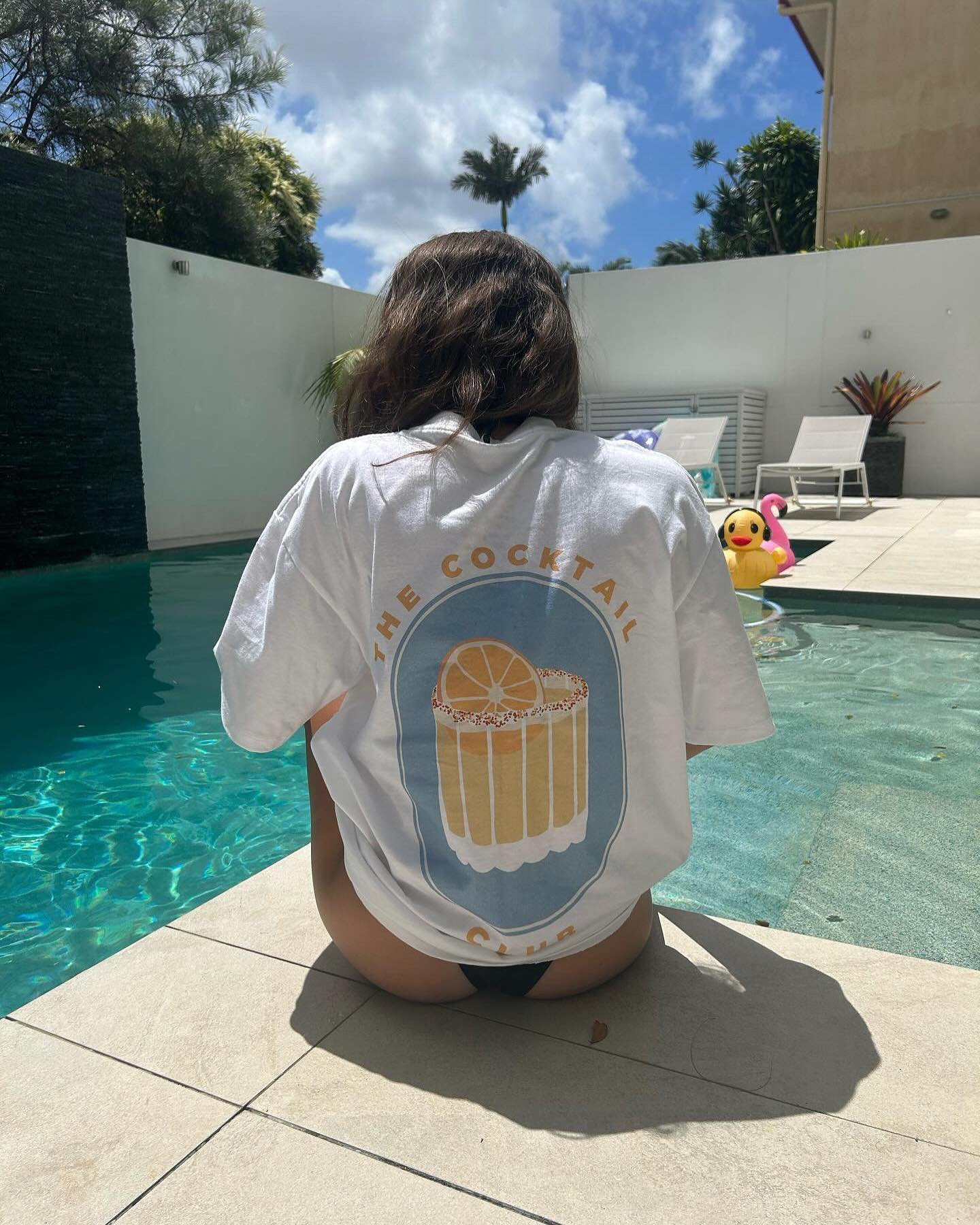 Wear your spirit on your sleeve with our cocktail club tees! 🥂

#joinourclub #thecocktailclub #oversizedtees