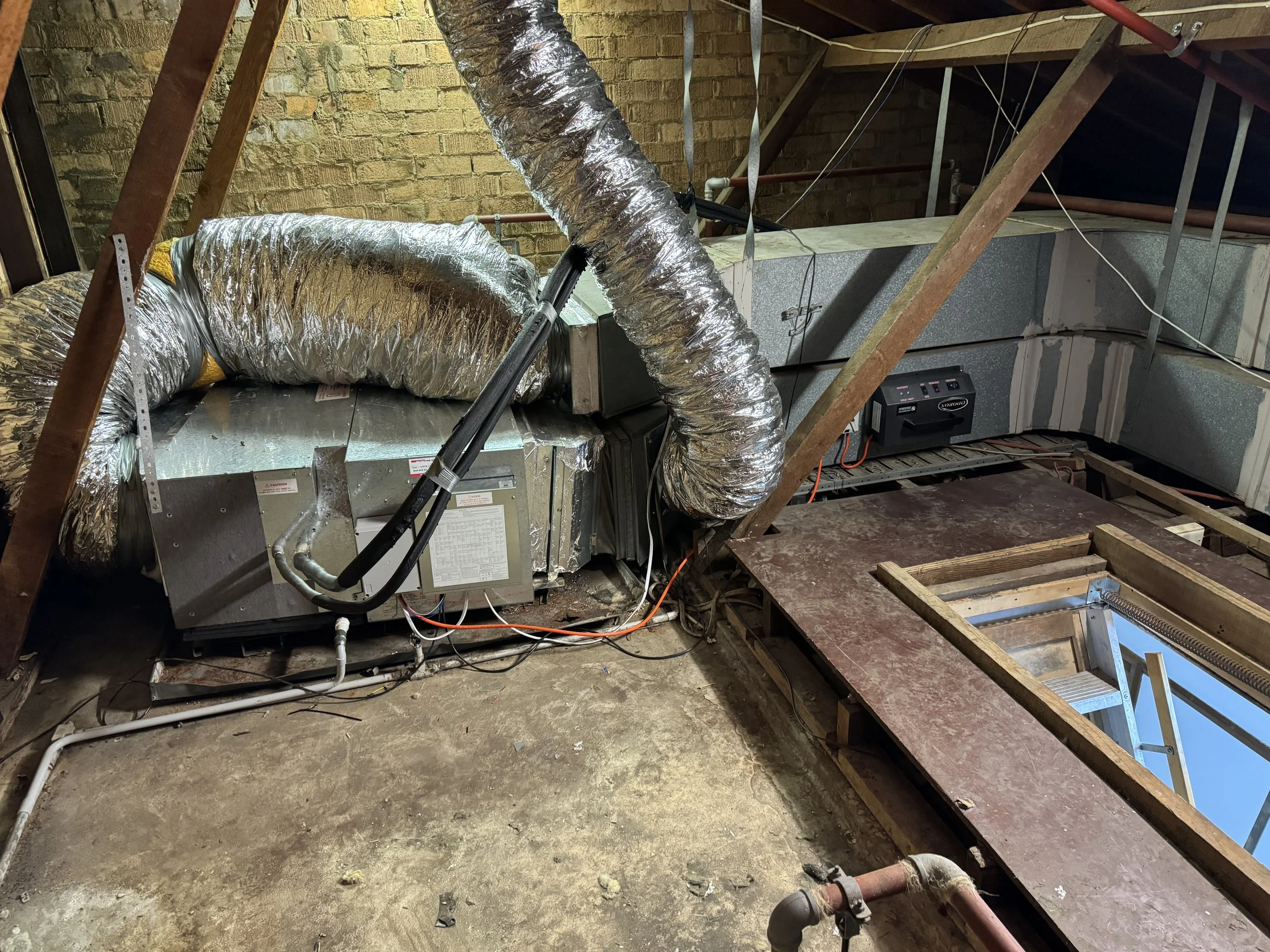 IDU in return air duct