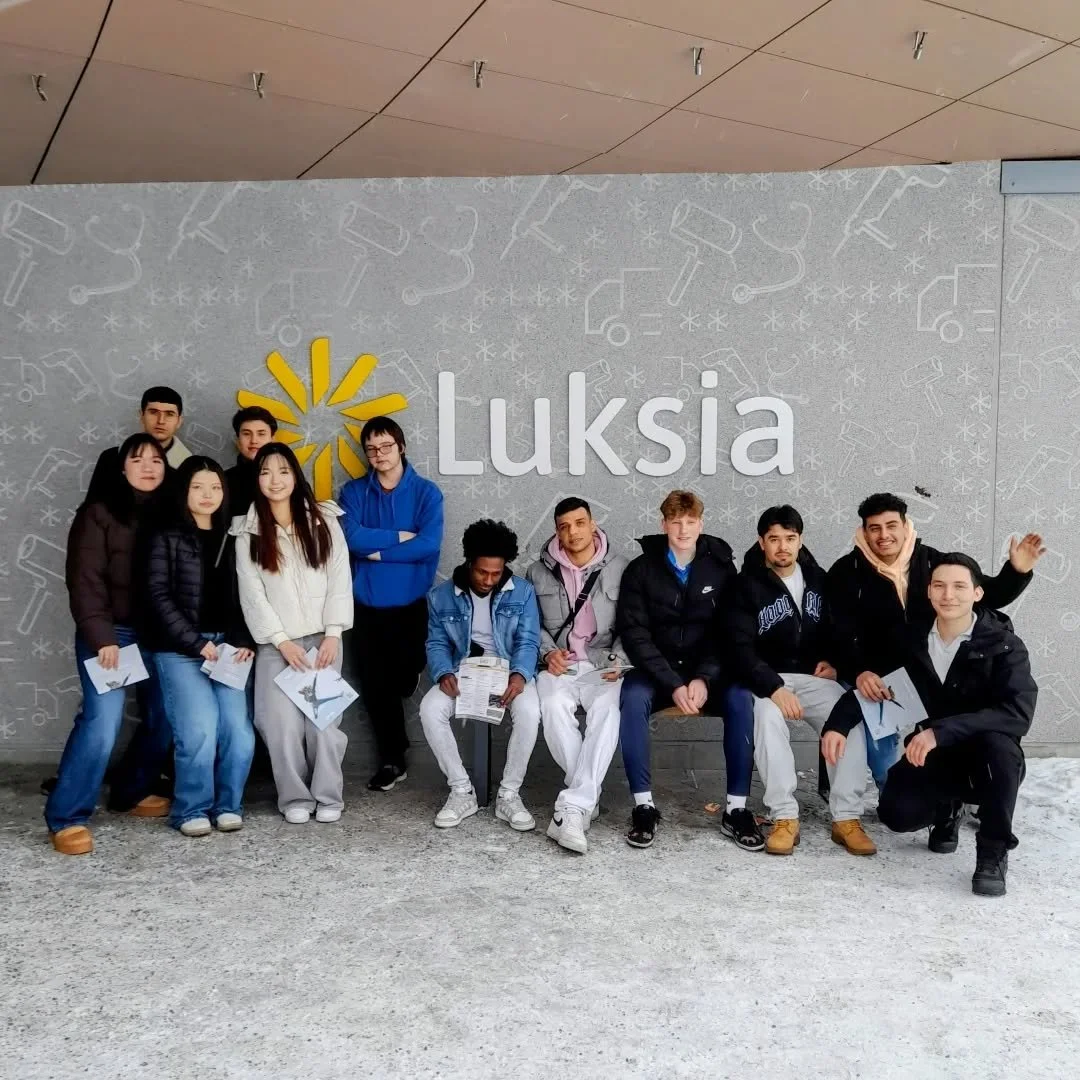 Meid&auml;n aikuisten perusopetuksen, kotoutumiskoulutuksen, TUVA:n ja opistovuoden opiskelijat k&auml;viv&auml;t t&auml;n&auml;&auml;n tutustumassa Luksian @luksiafi koulutustarjontaan avoimissa ovissa. Kiitos antoisasta p&auml;iv&auml;st&auml;! 🤩
