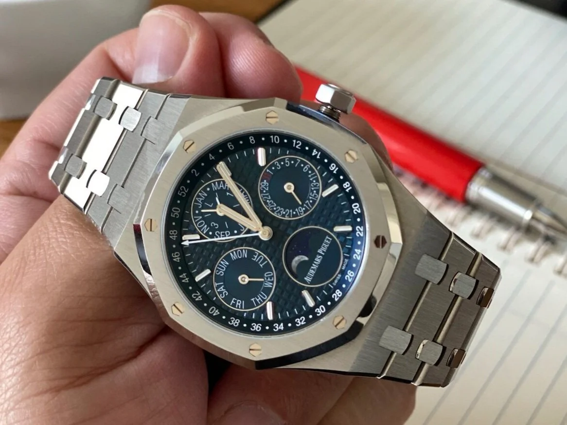Setting+the+Audemars+Piguet+Royal+Oak+Perpetual+Calendar.jpg