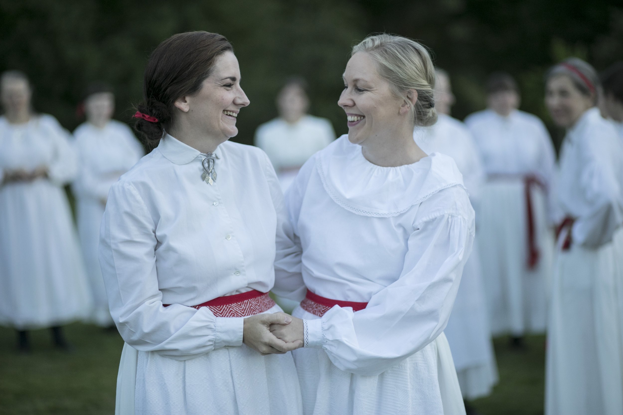 Ymna sjunger på gudstjänst