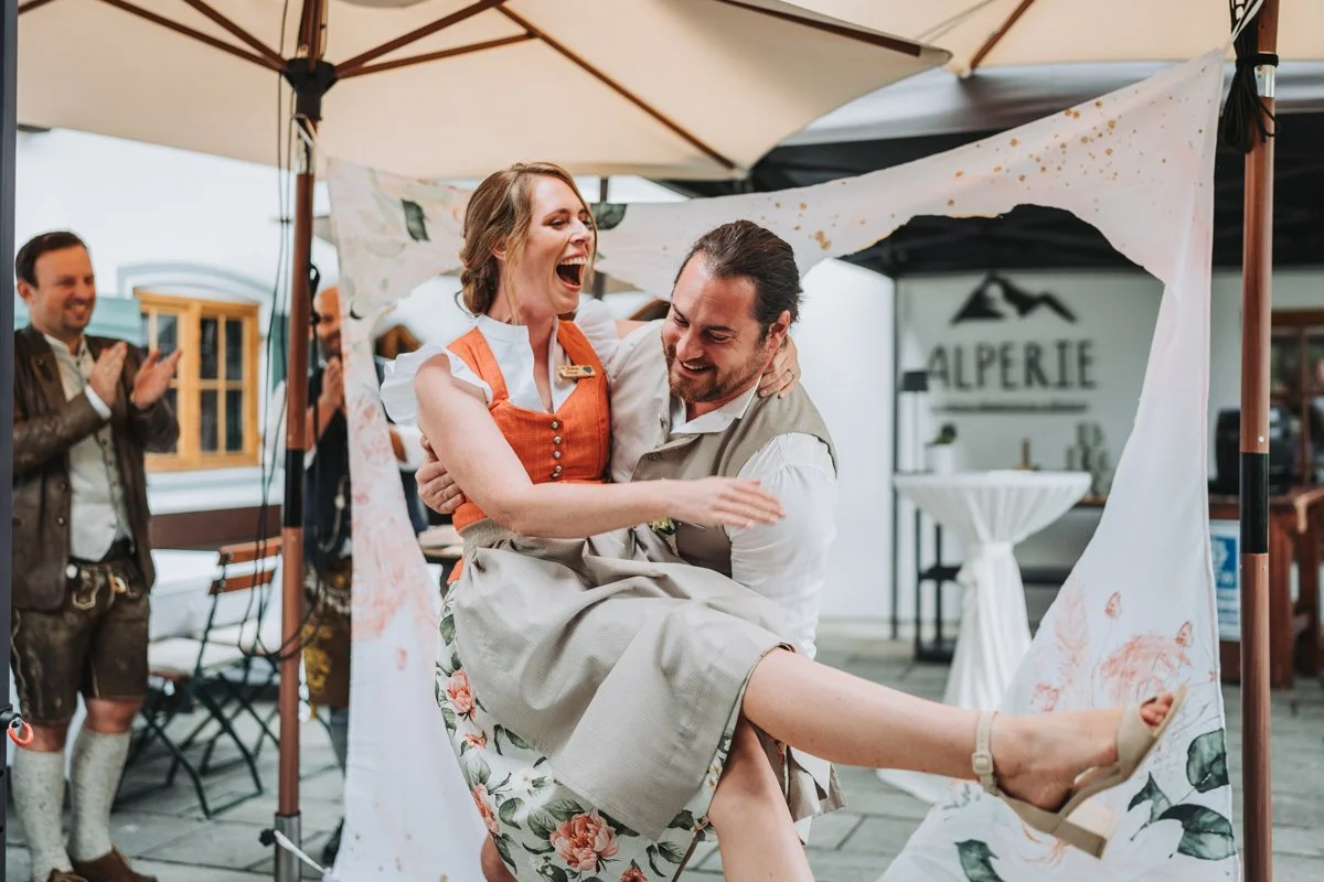 Feier Alperie Schliersee – Hochzeit Schliersee, Alperie, Bierfassanstich, Hochzeitsparty
