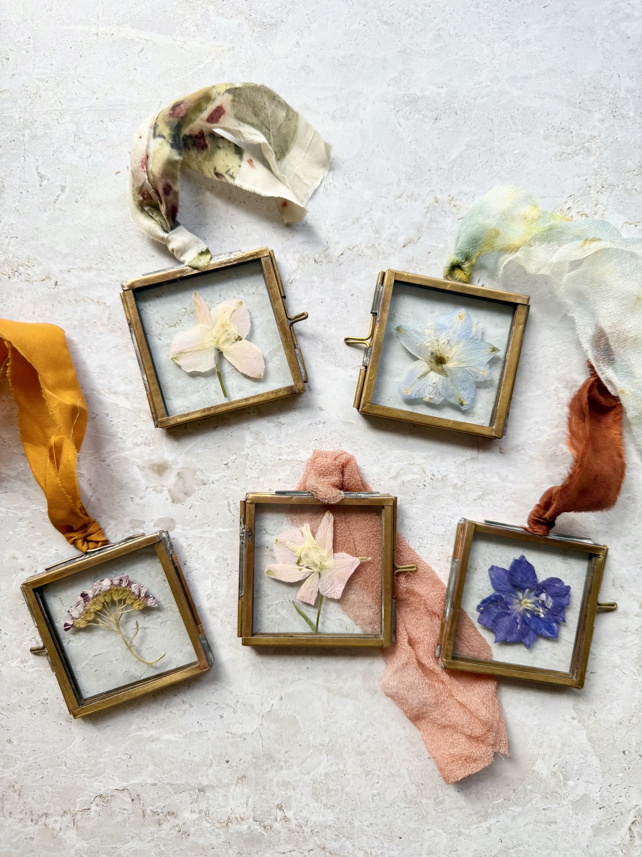 Mini brass frames.jpg