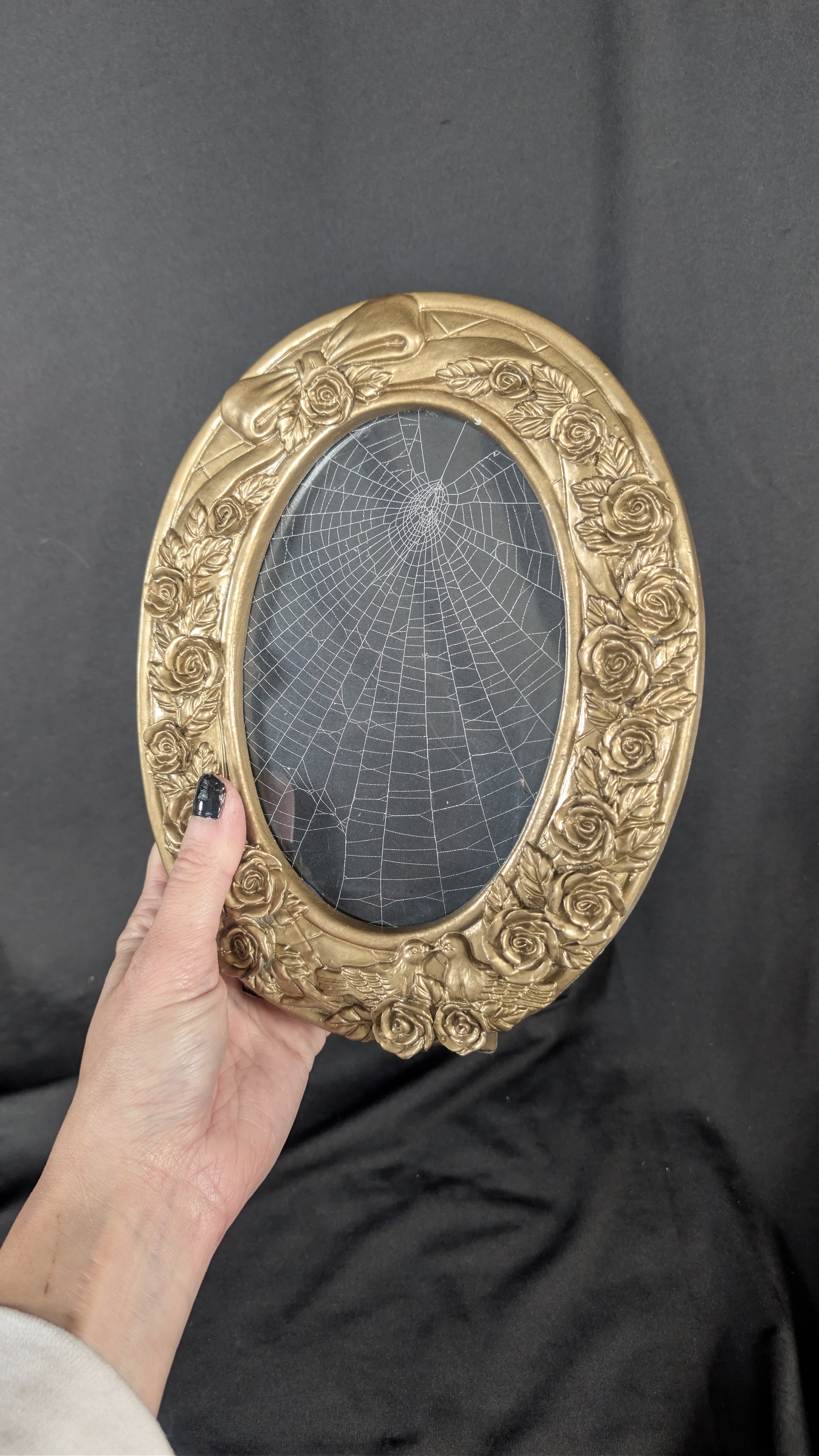 Spiderweb - Oval Rose Frame