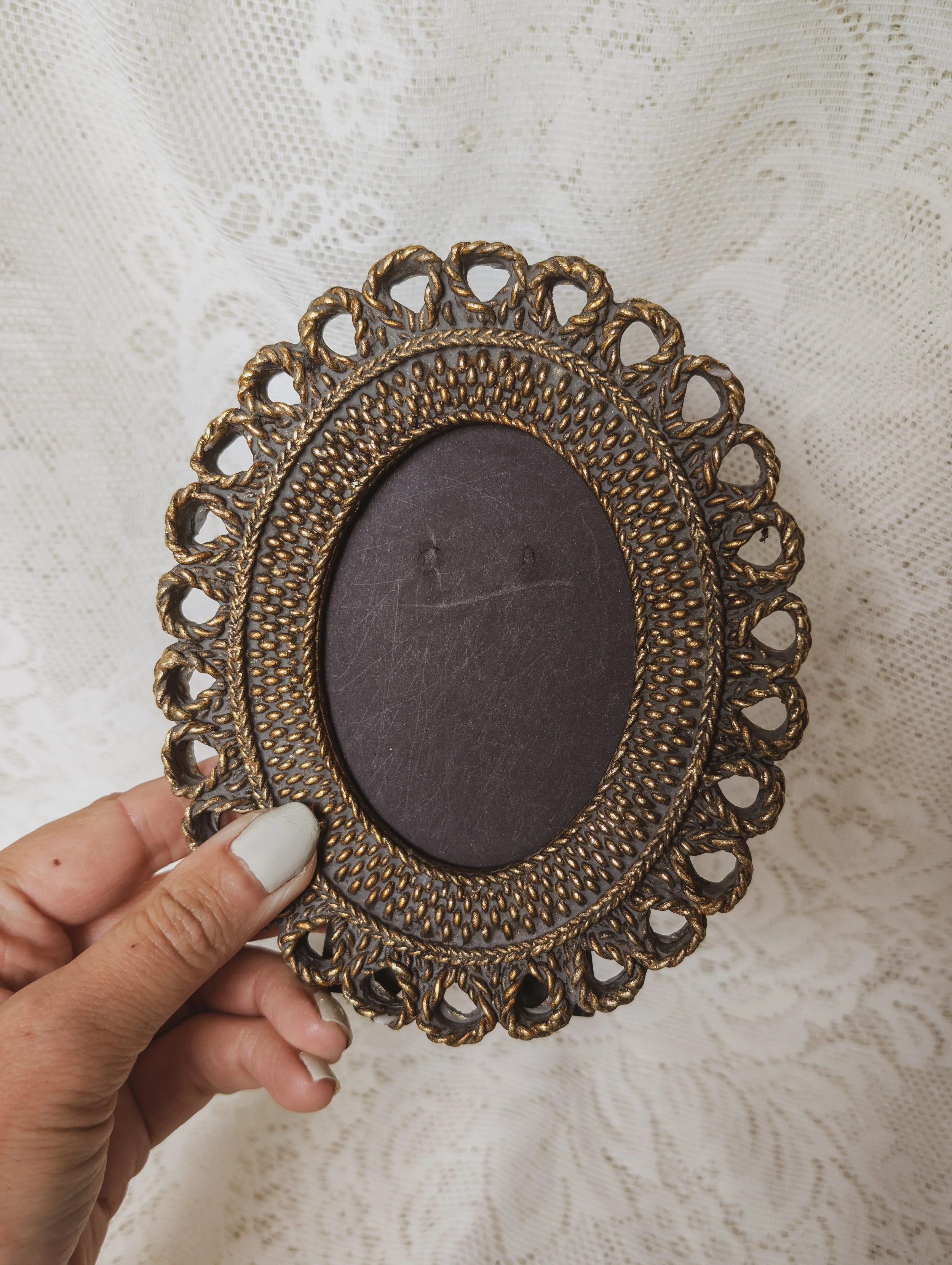 Vintage Gold Oval Frame
