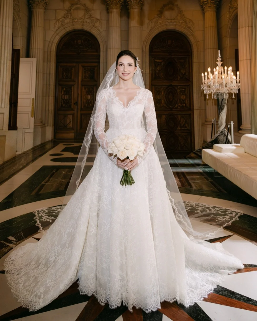 @elicerri simplemente incre&iacute;ble.

Equipo de lujo ✨
Event Planer&nbsp;@dolo_g.c @adebraun 
Maquillaje&nbsp;@bettinafrumboli 
Hair&nbsp;@marcelohigh 
Dress&nbsp;@gabriellagecollection 

#TIMELESSMEMORIES