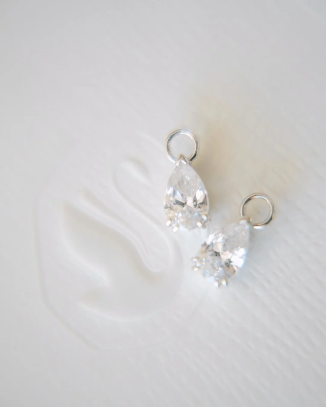 Pure white details

#TURNINGLOVEINTOART